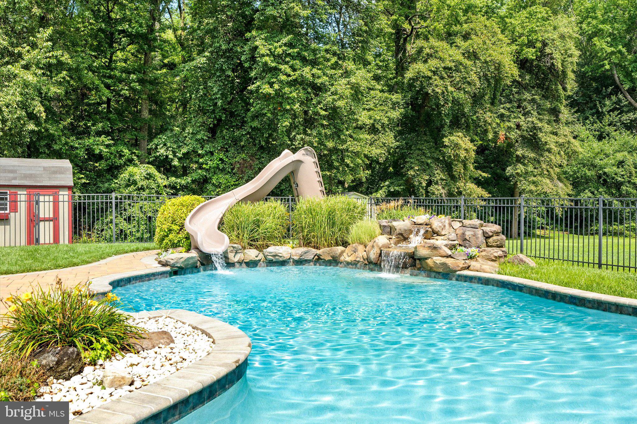 10 TIMBER WOLF DRIVE