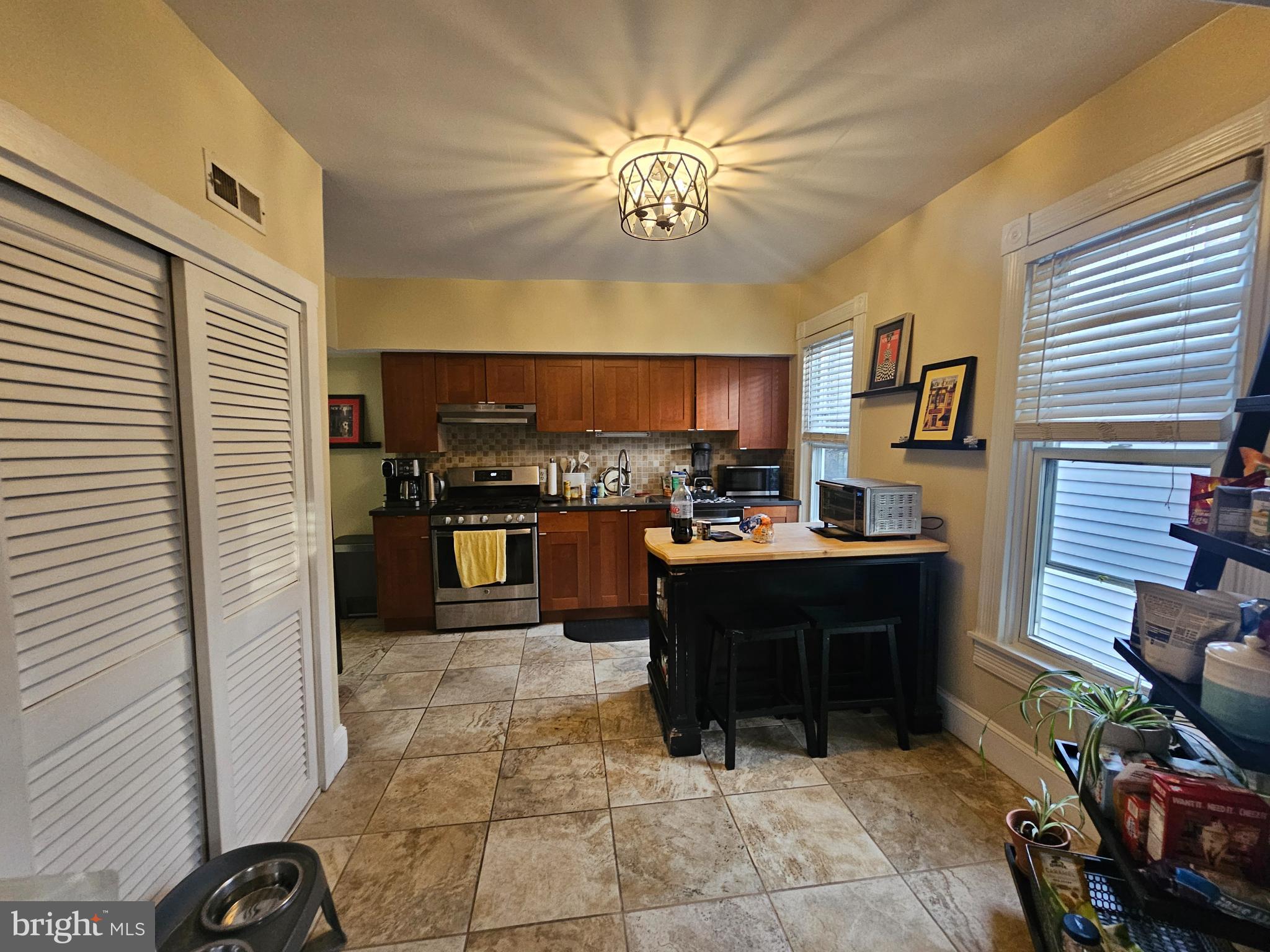 ROLAND PARK - Residential