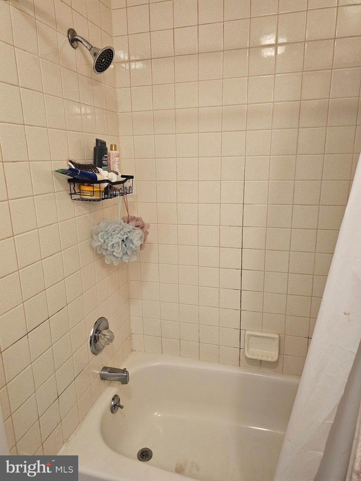 ROLAND PARK - Residential