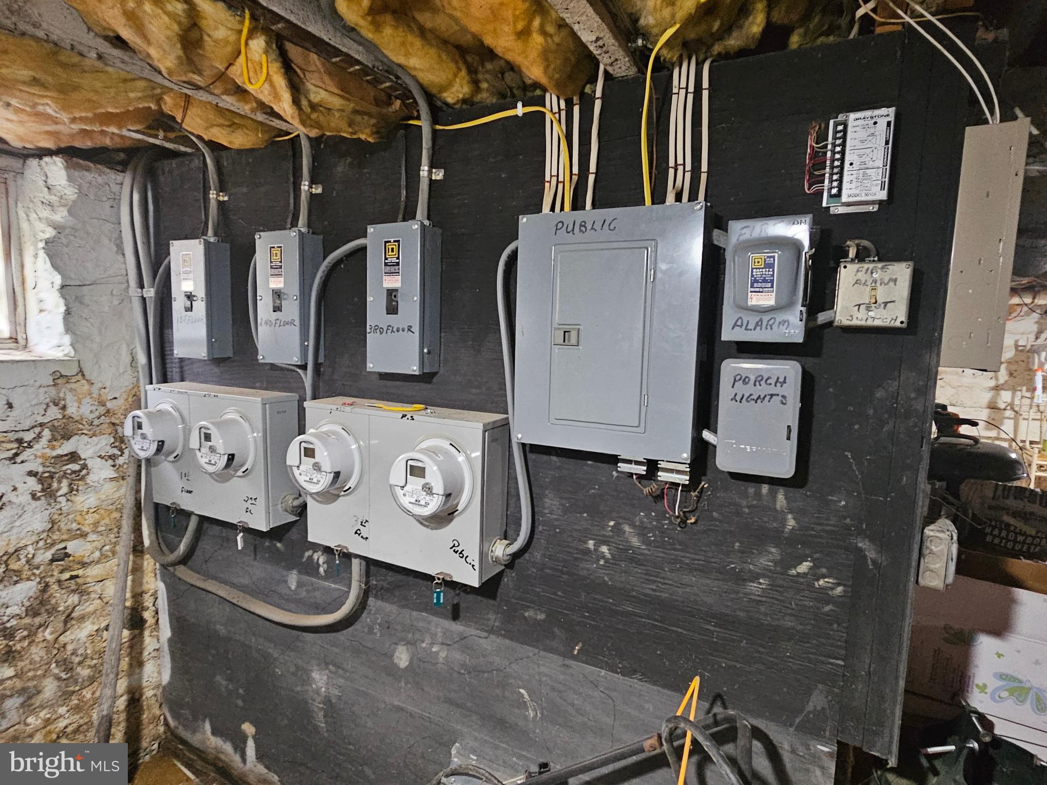 ROLAND PARK - Residential