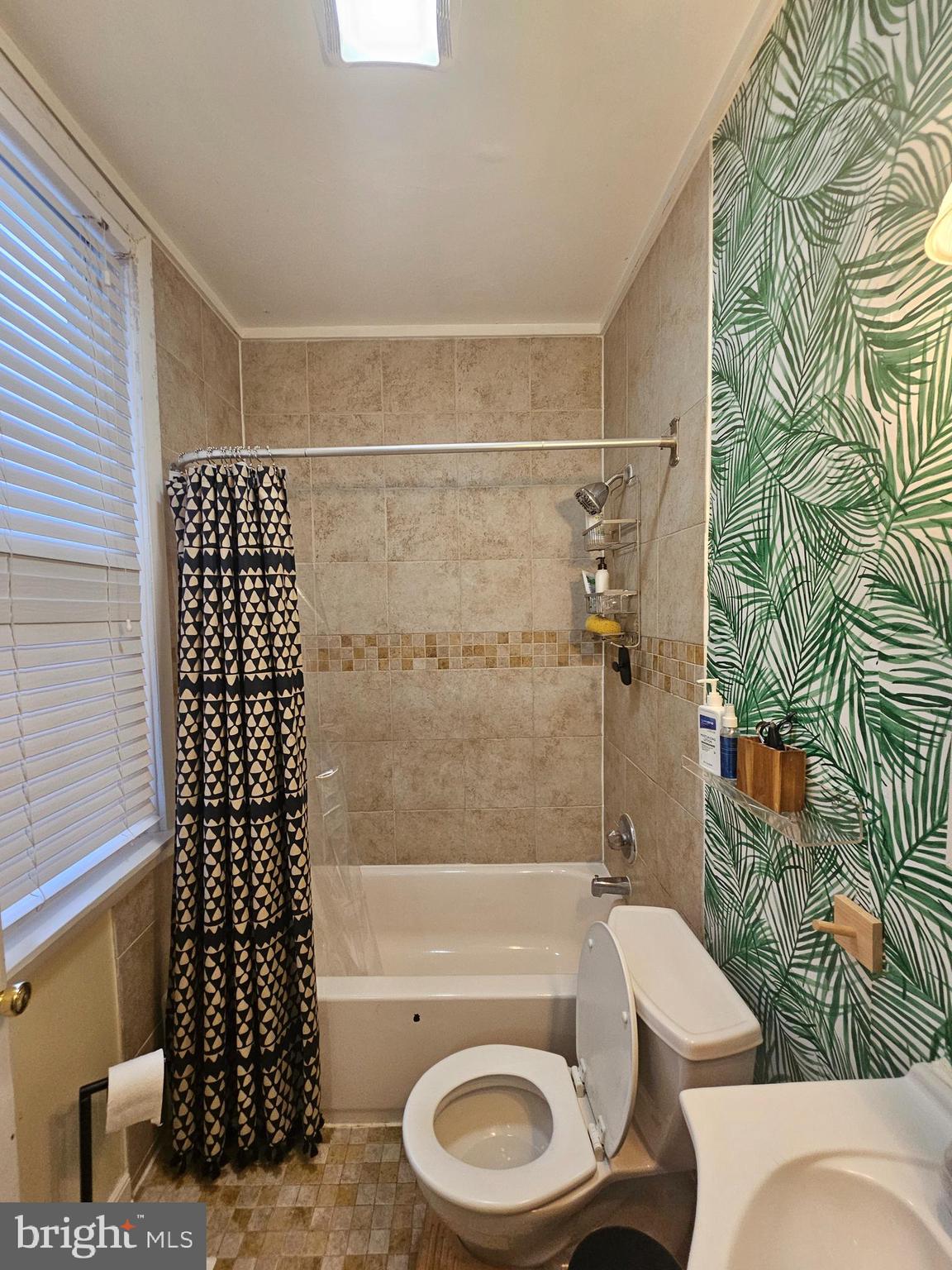 ROLAND PARK - Residential