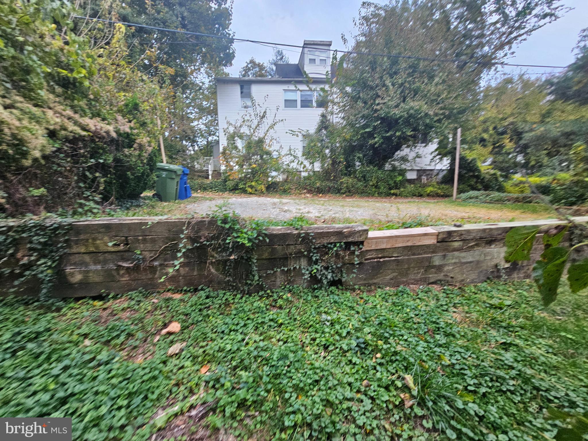 ROLAND PARK - Residential