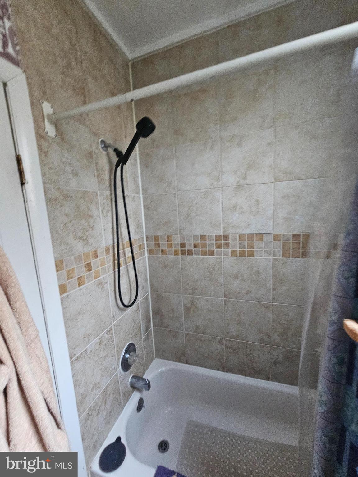 ROLAND PARK - Residential