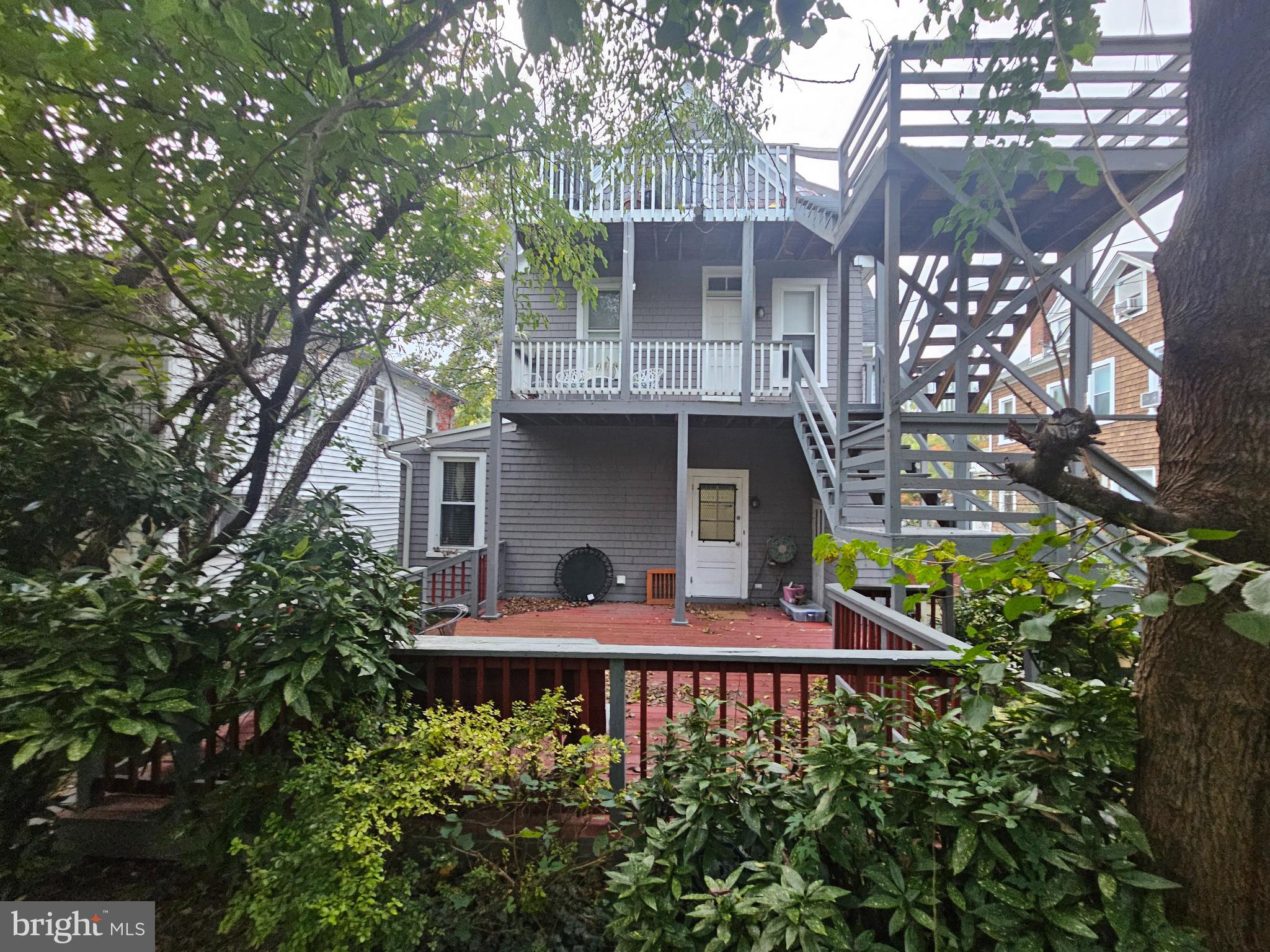 ROLAND PARK - Residential