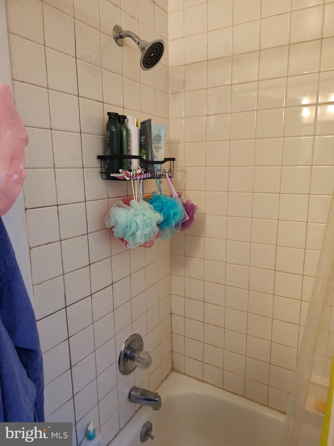 ROLAND PARK - Residential