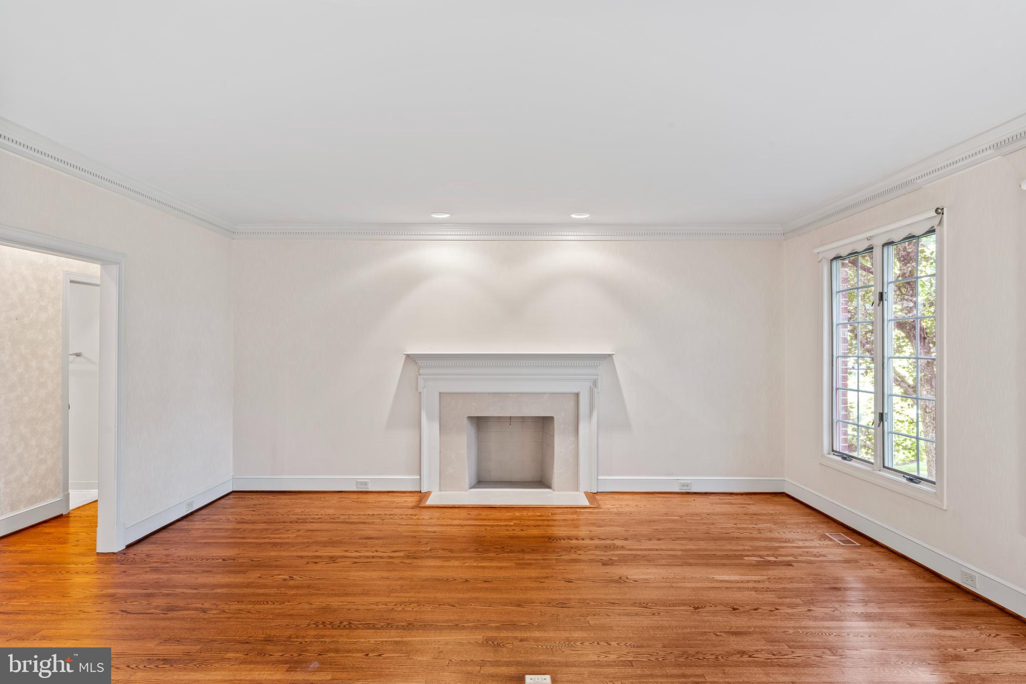 2713 SILKWOOD COURT