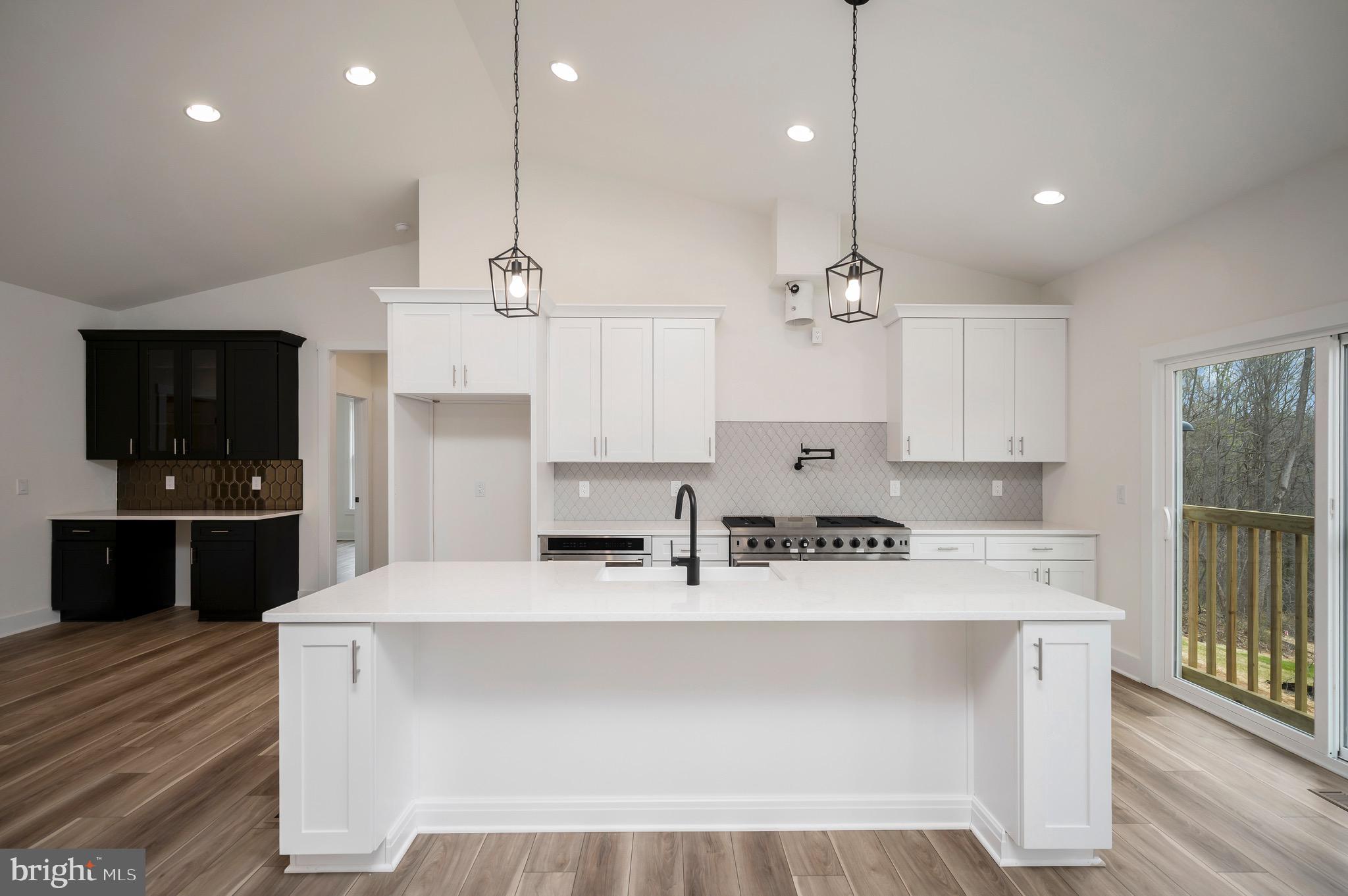 CAMP GEARY ESTATES - Residential