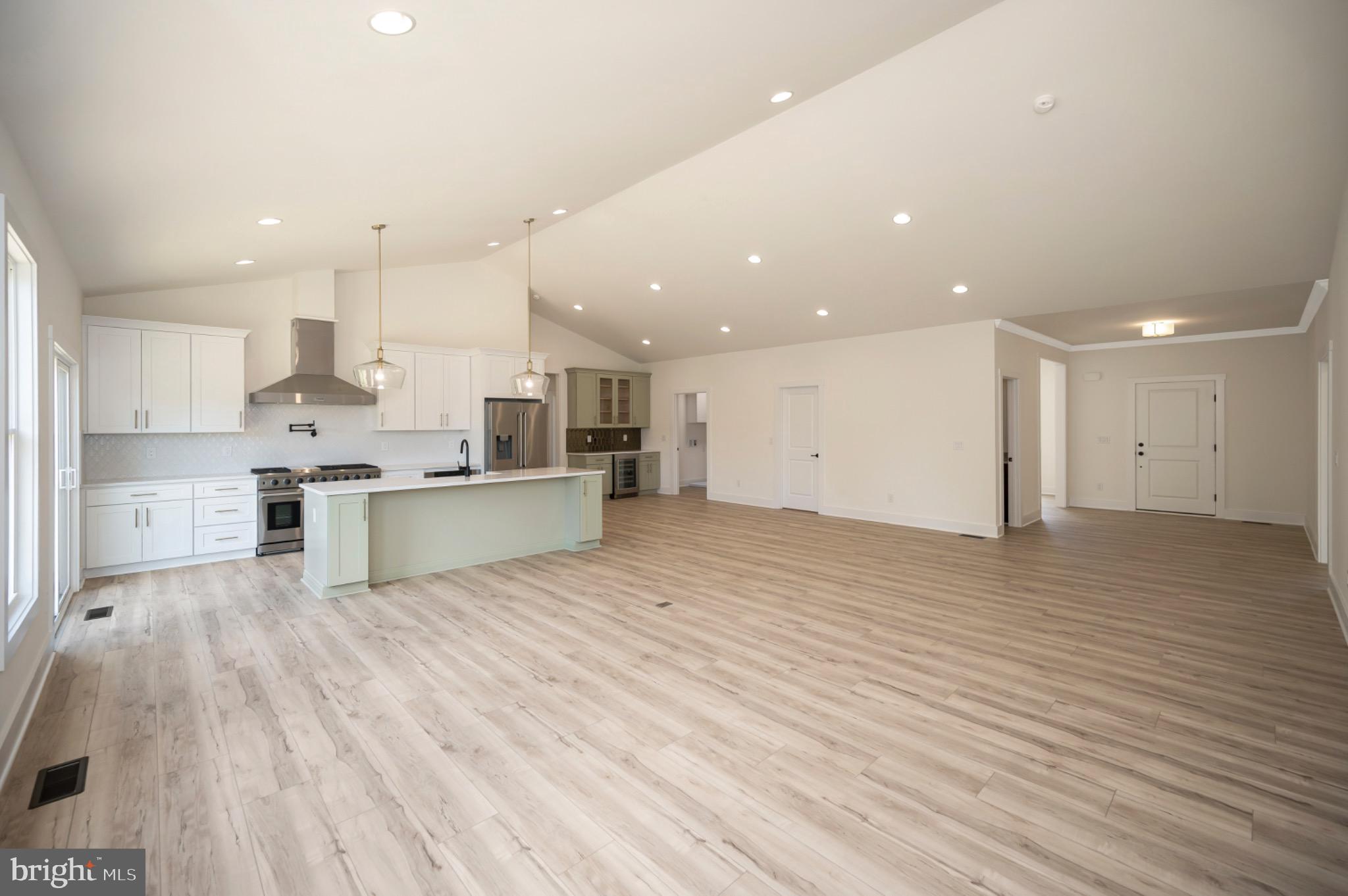 CAMP GEARY ESTATES - Residential