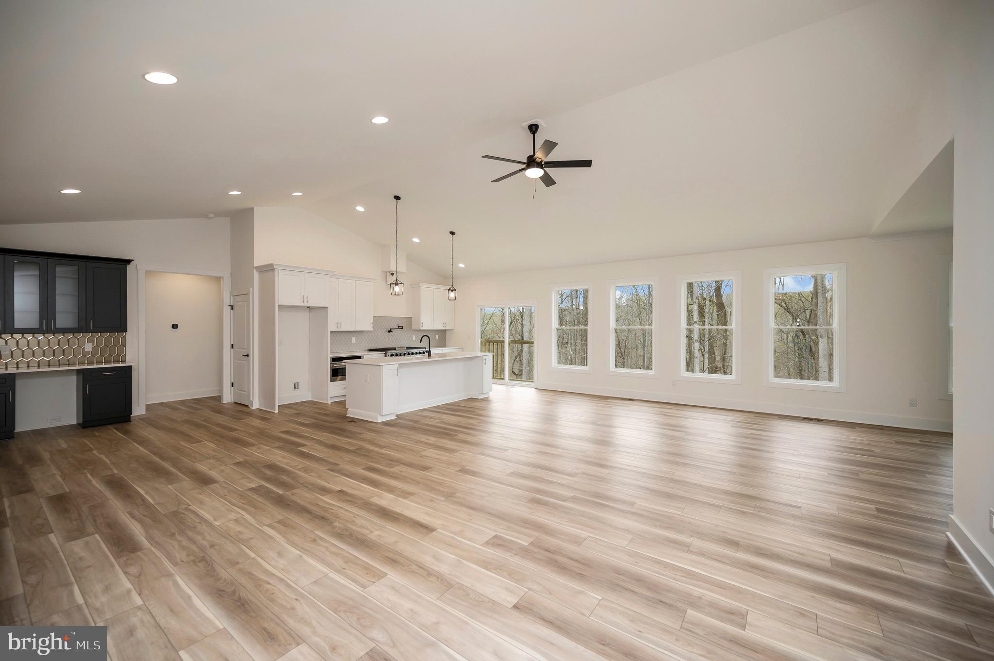 CAMP GEARY ESTATES - Residential