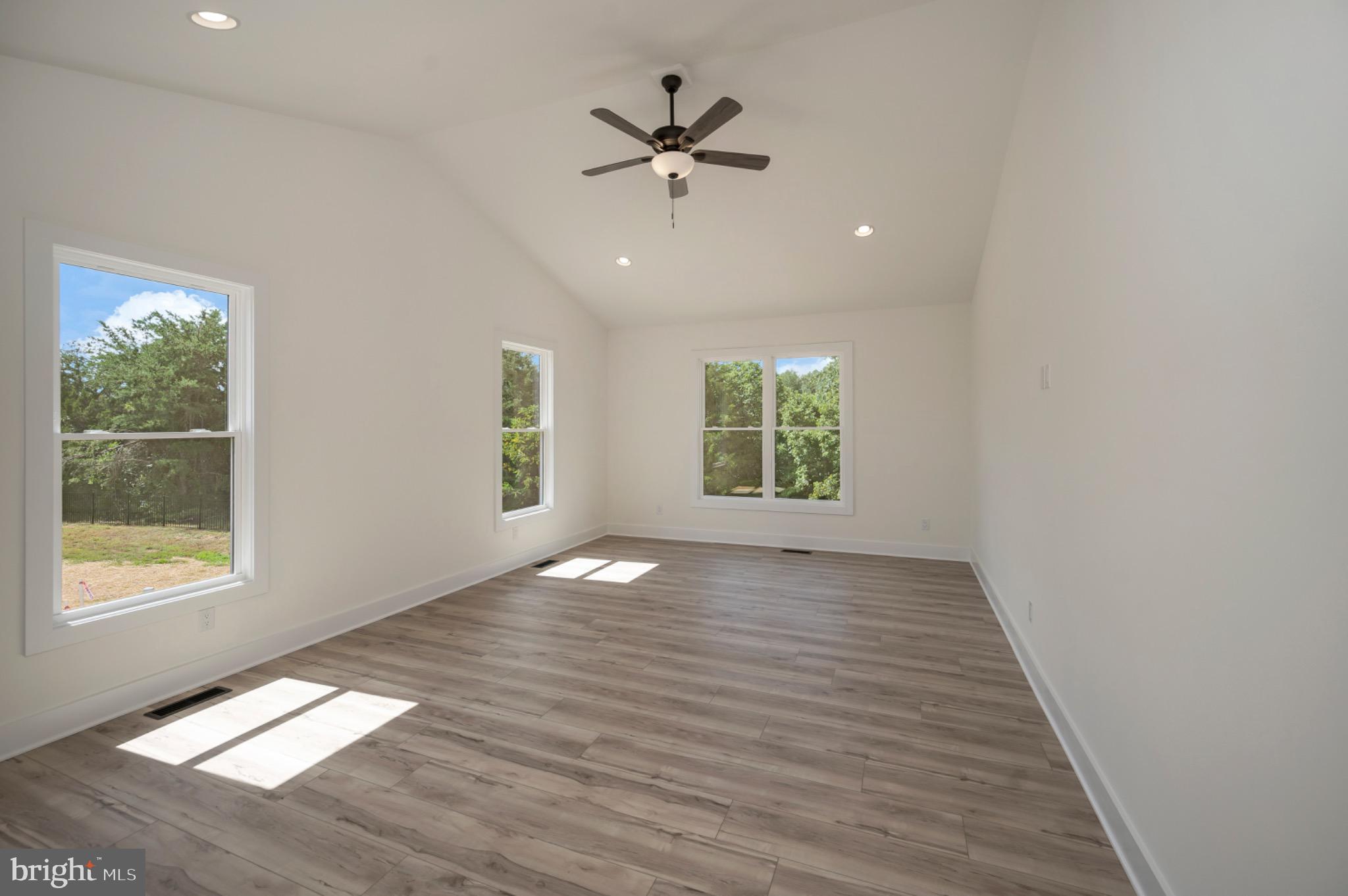 CAMP GEARY ESTATES - Residential