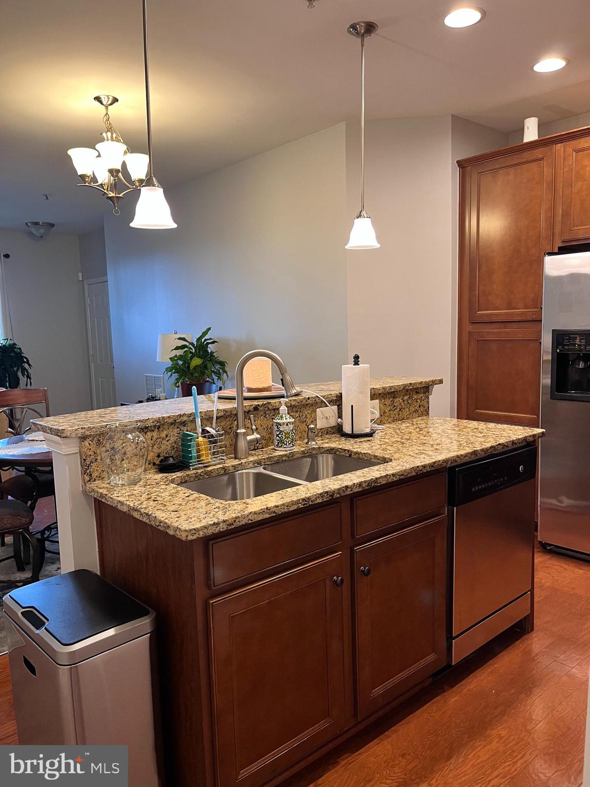 LEE SQUARE - Residential