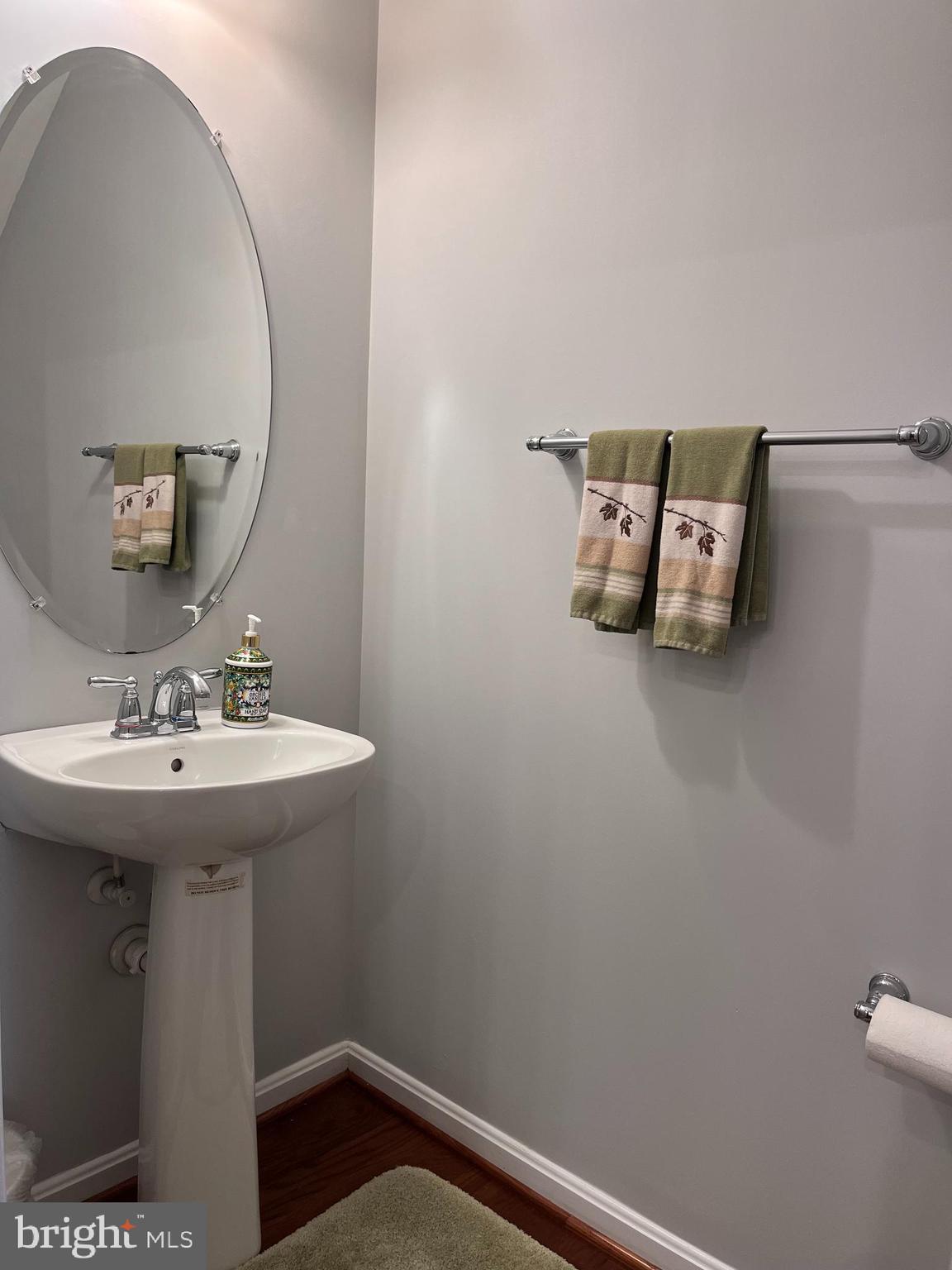 LEE SQUARE - Residential