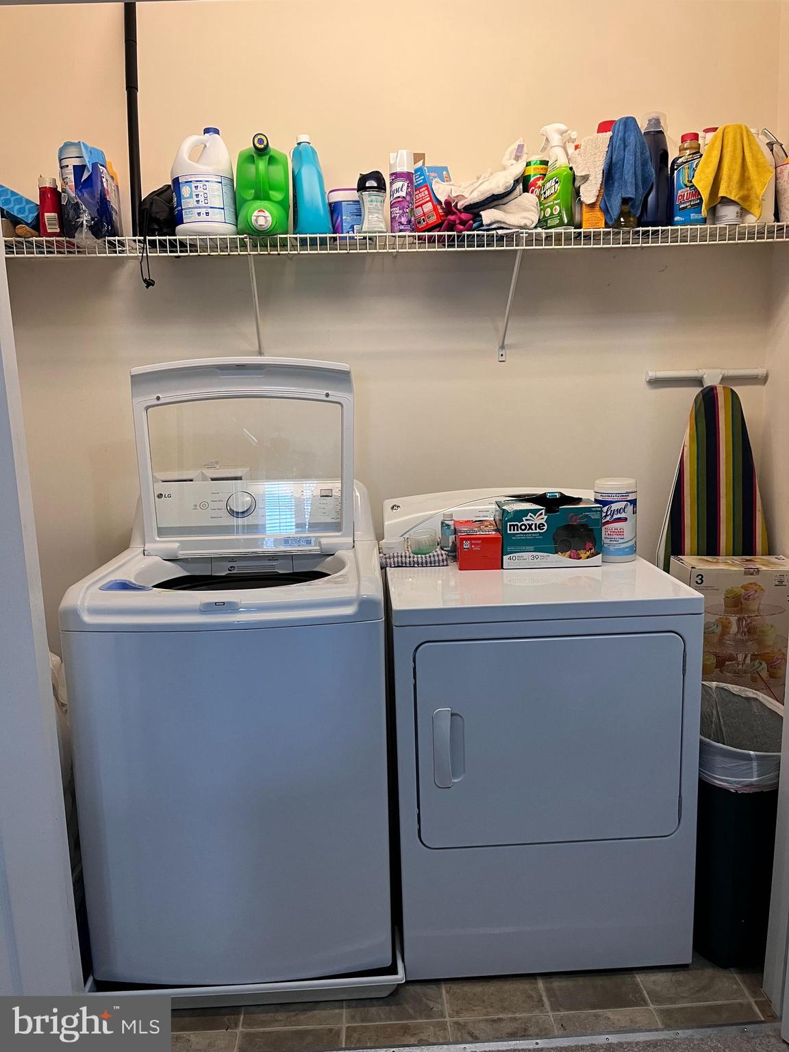 LEE SQUARE - Residential