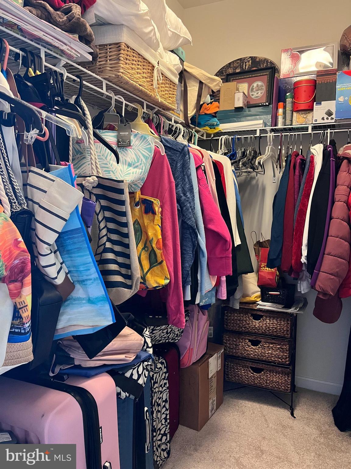 LEE SQUARE - Residential