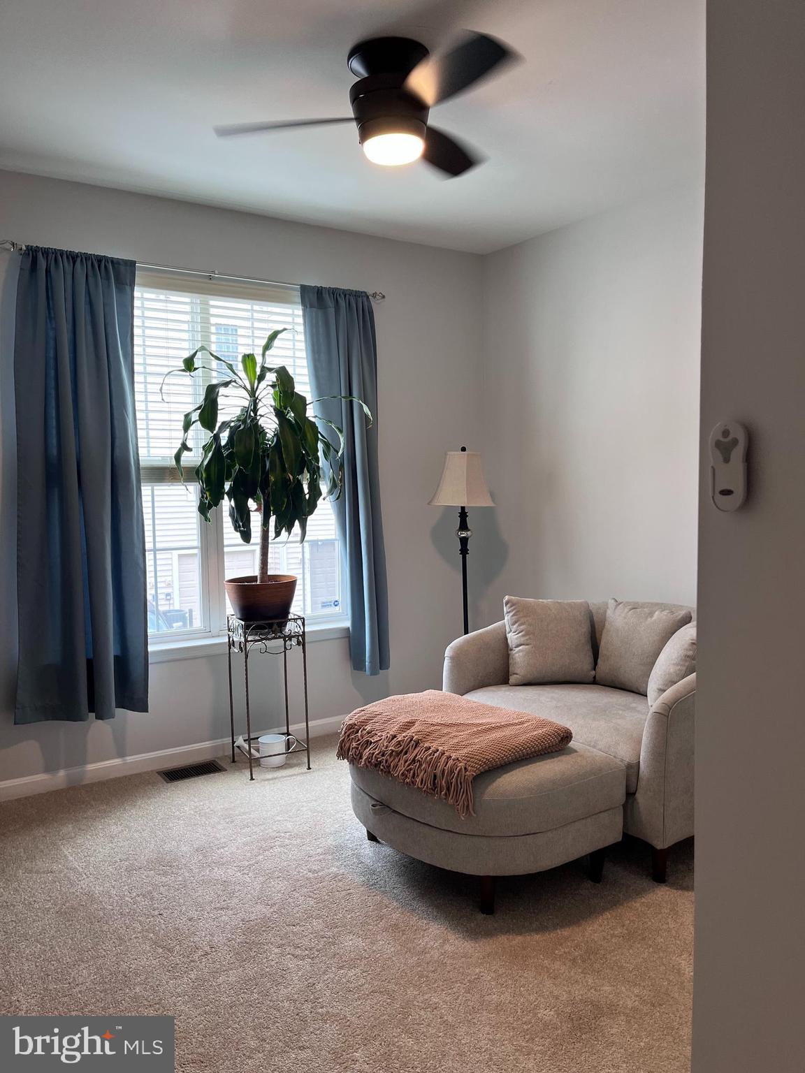 LEE SQUARE - Residential