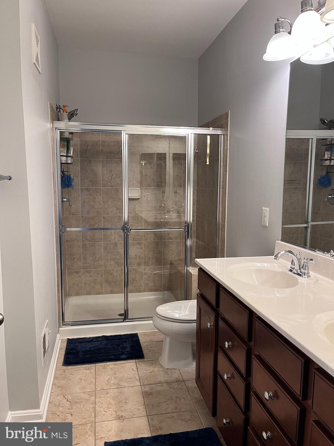 LEE SQUARE - Residential