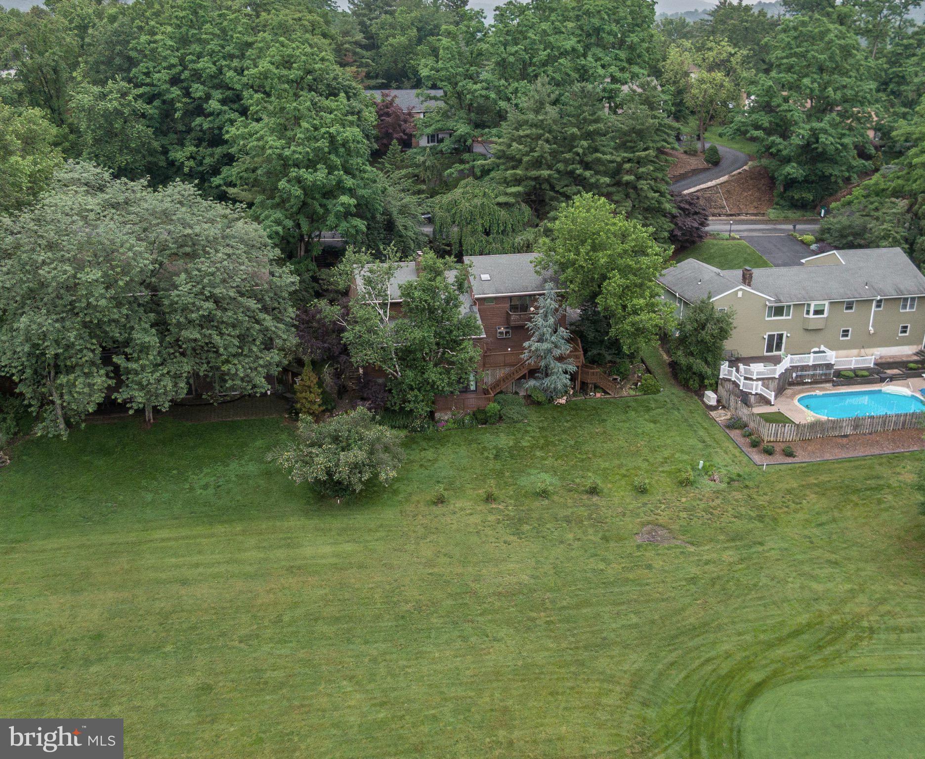 16 GOLFVIEW LANE