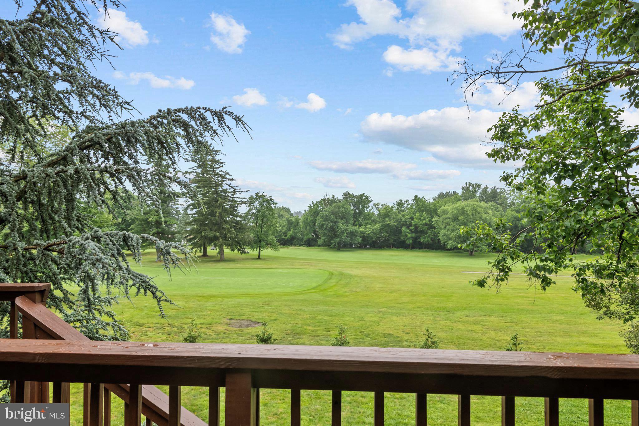 16 GOLFVIEW LANE