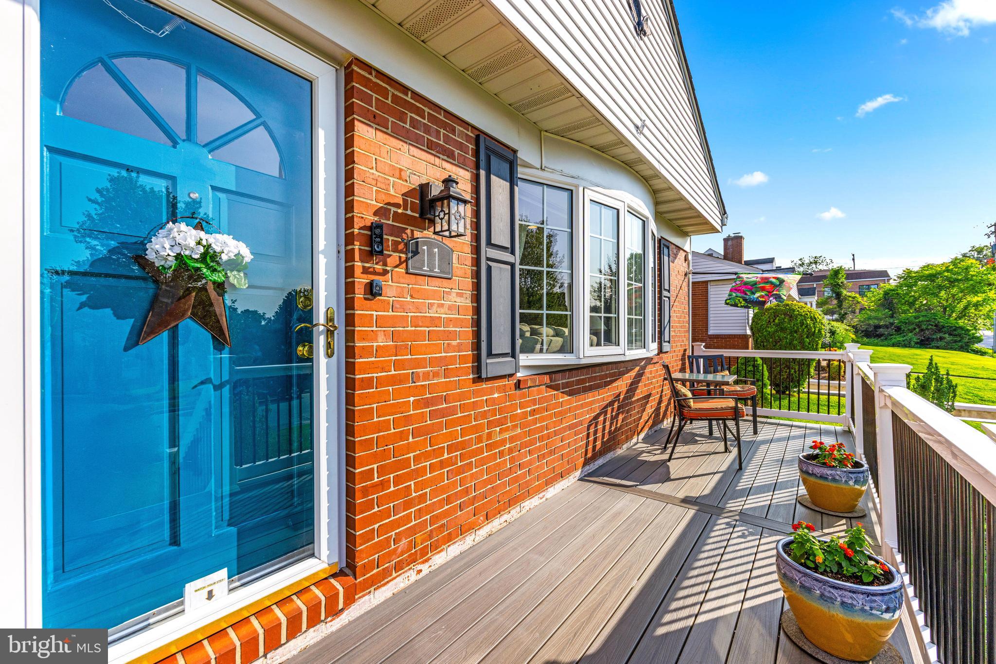 11 THORNHILL ROAD