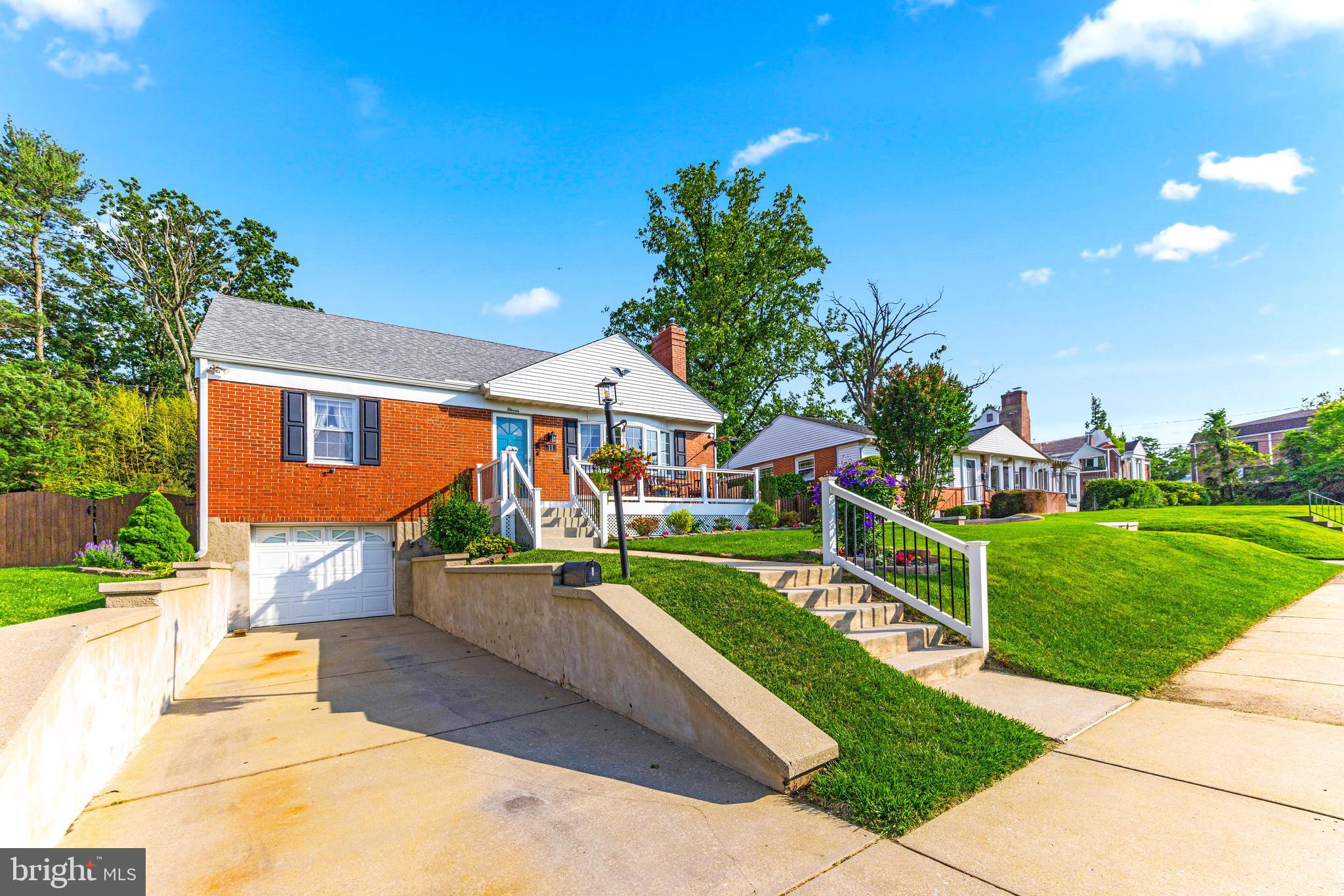 11 THORNHILL ROAD