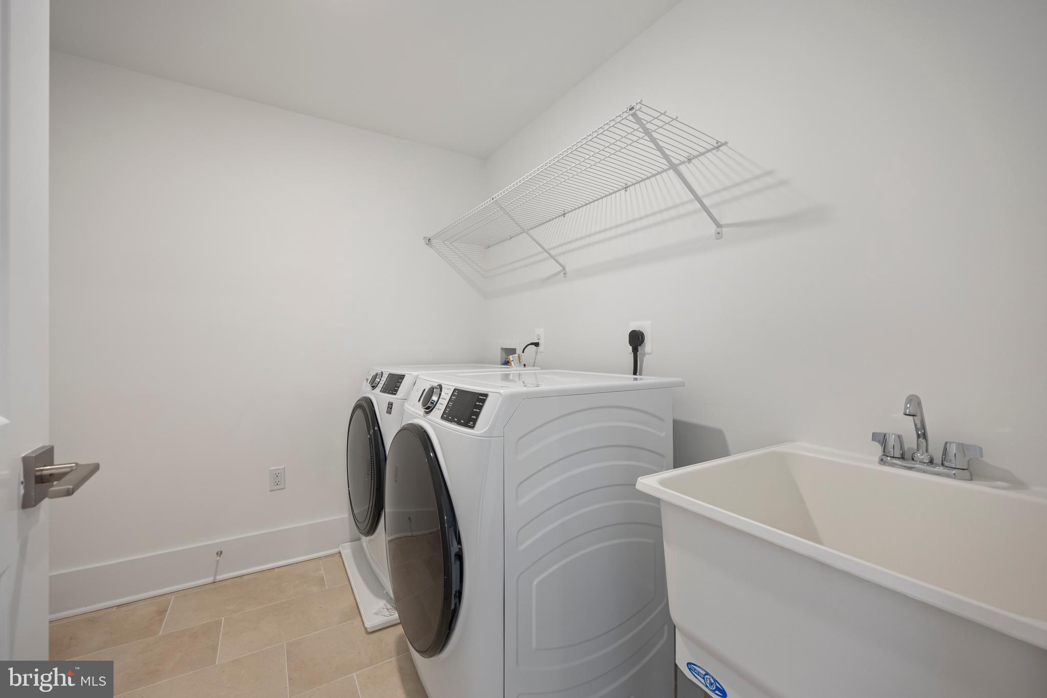 LOCKE LANDING - Residential Lease