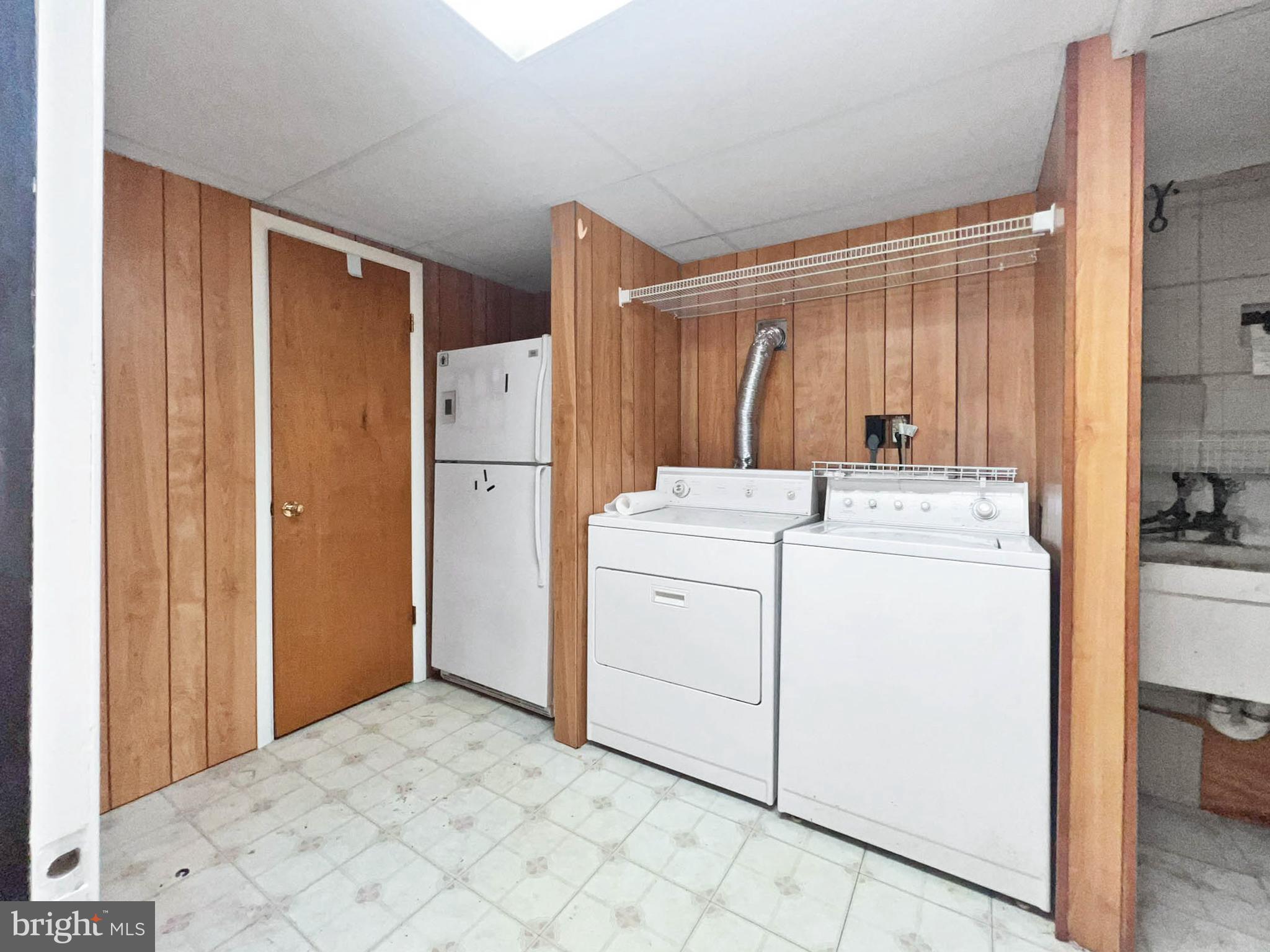 WILLIAMSBURG - Residential