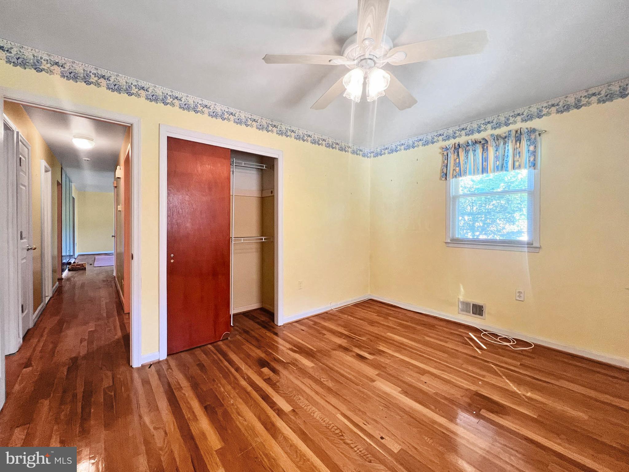 WILLIAMSBURG - Residential