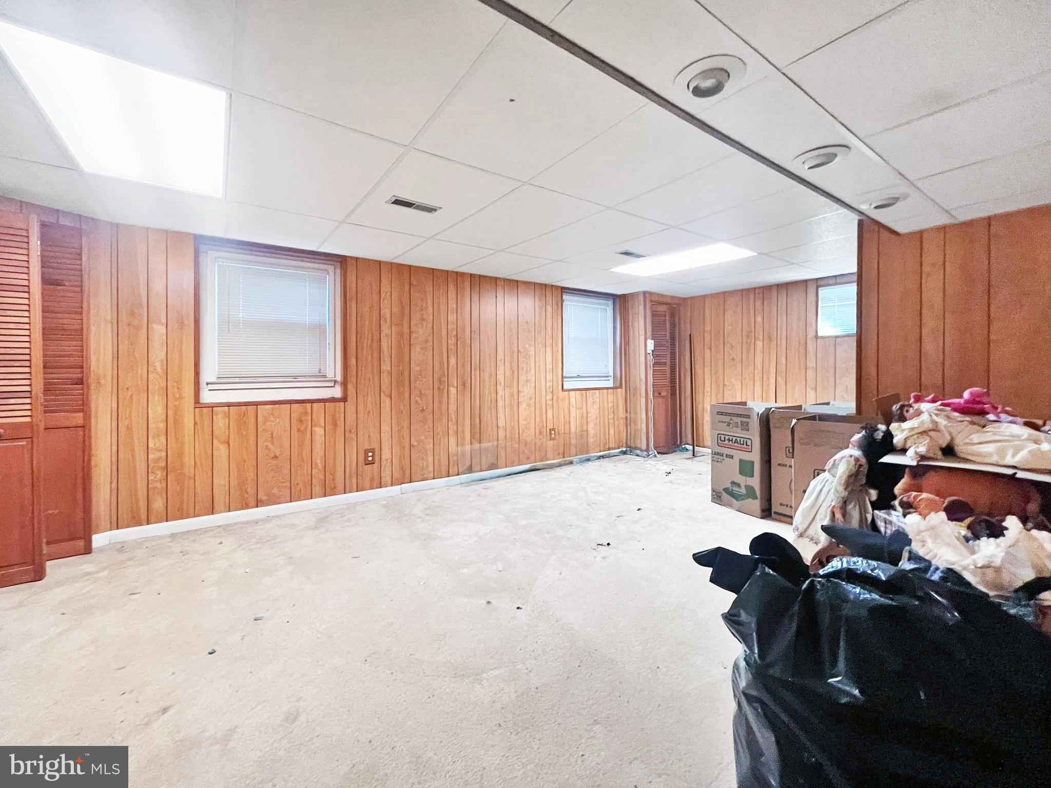 WILLIAMSBURG - Residential