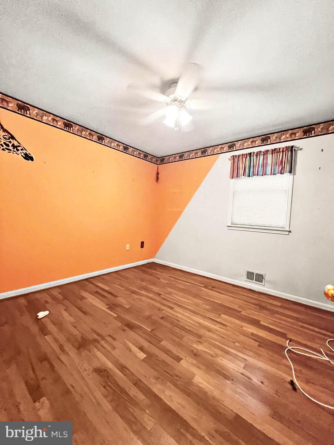 WILLIAMSBURG - Residential