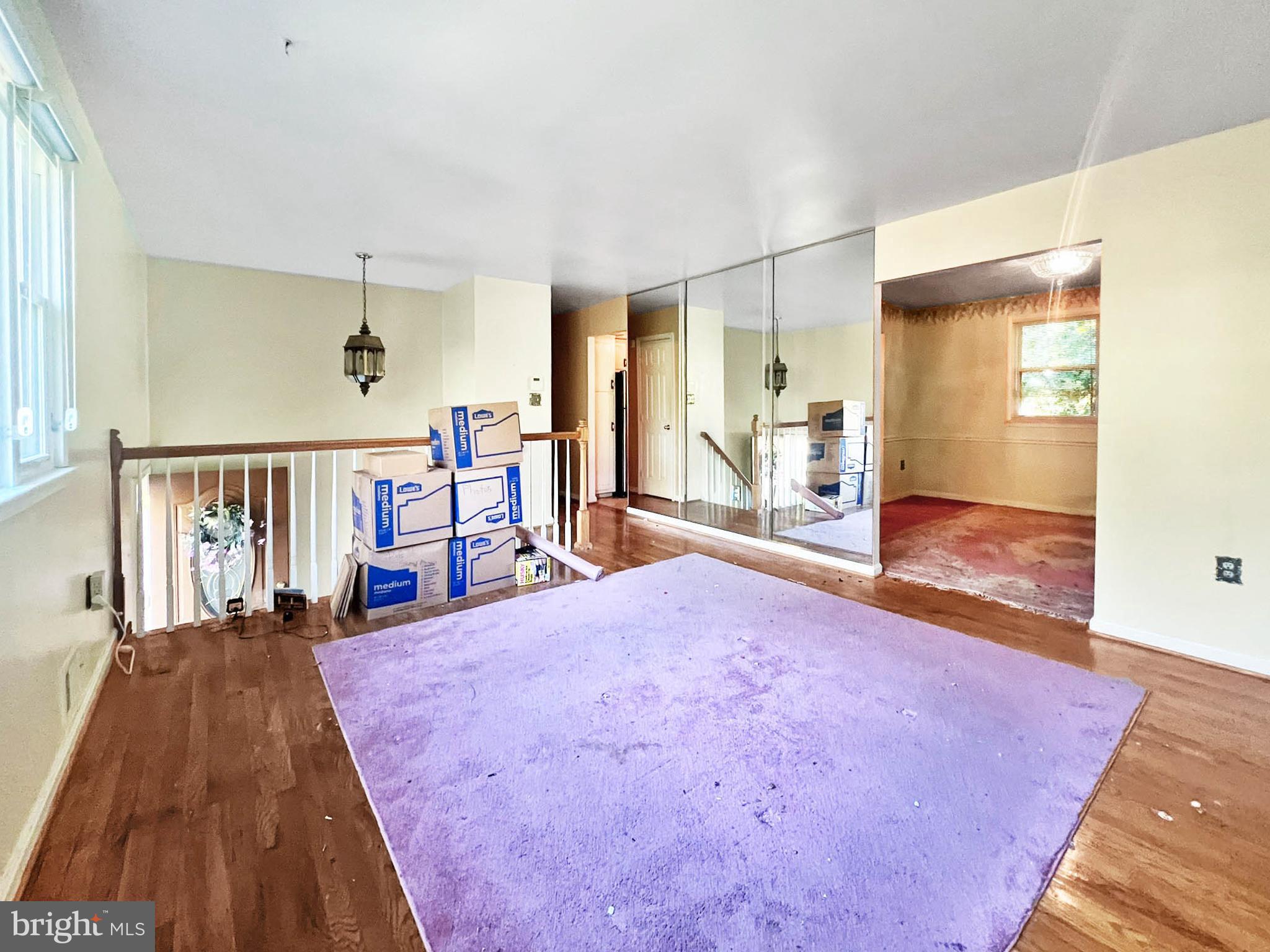 WILLIAMSBURG - Residential