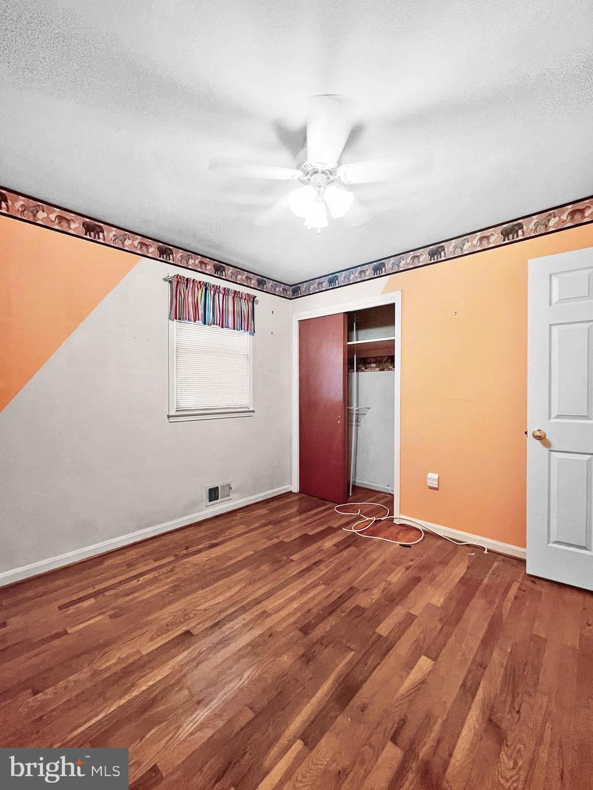 WILLIAMSBURG - Residential