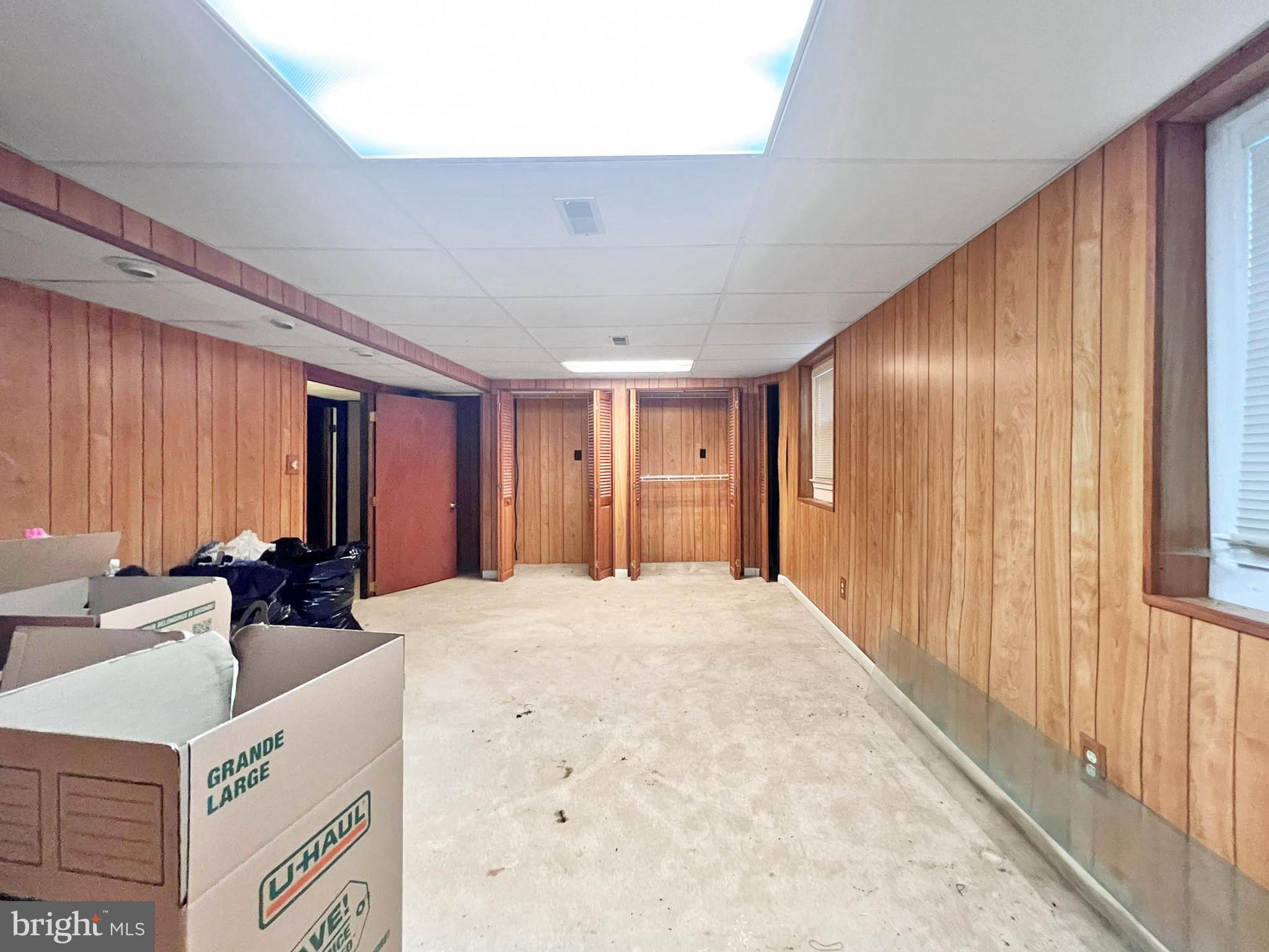 WILLIAMSBURG - Residential