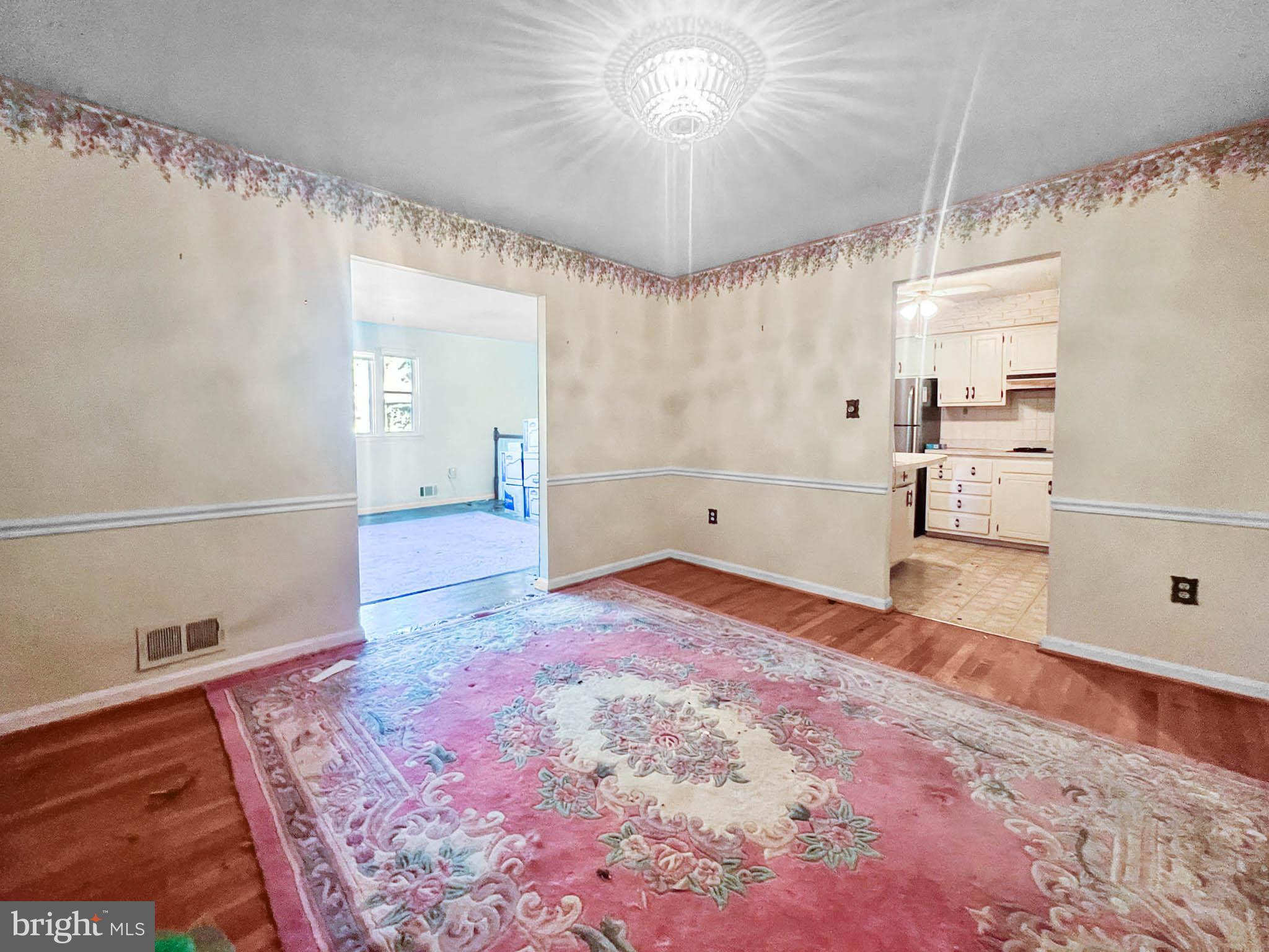 WILLIAMSBURG - Residential