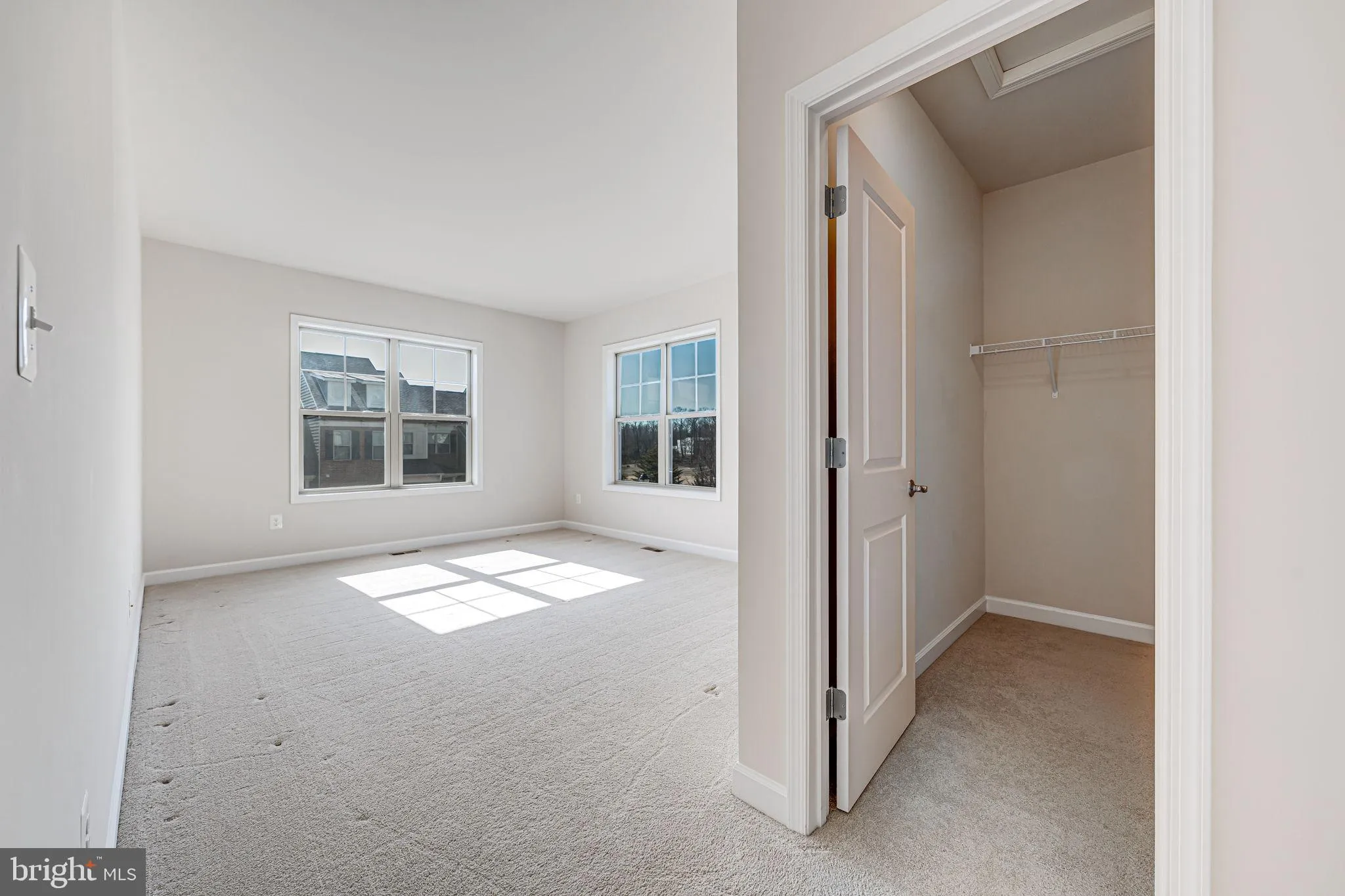 Leesburg, Virginia 20176, United States, 3 Bedrooms Bedrooms, ,4 BathroomsBathrooms,Residential,Pending,82345