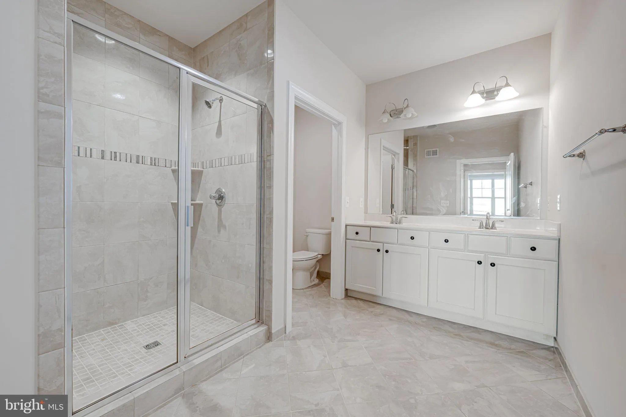 Leesburg, Virginia 20176, United States, 3 Bedrooms Bedrooms, ,4 BathroomsBathrooms,Residential,Pending,82345