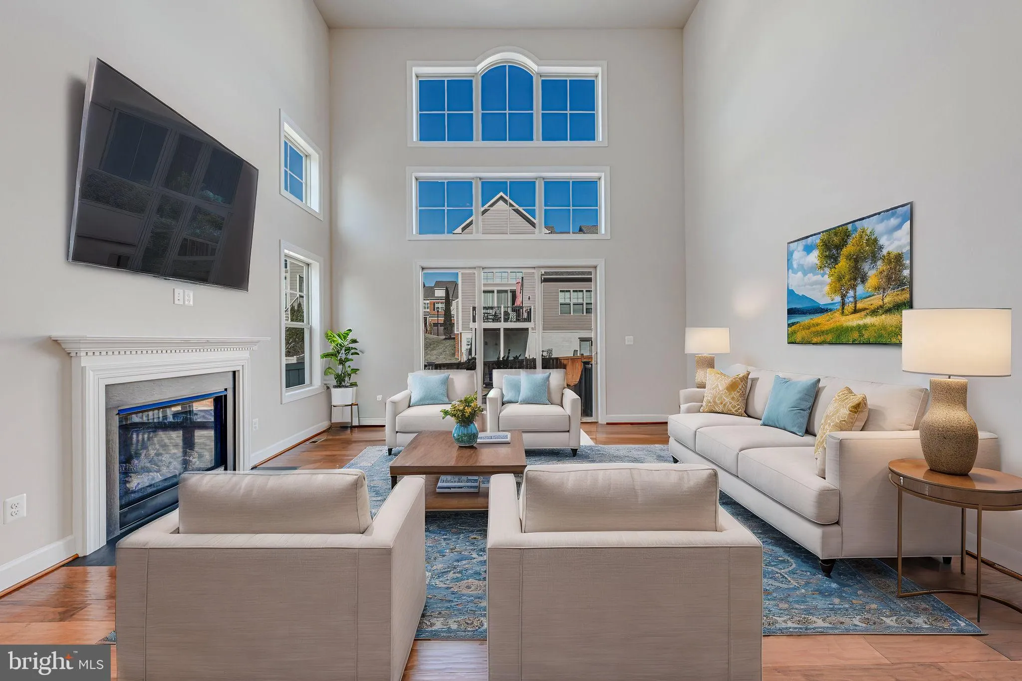 Leesburg, Virginia 20176, United States, 3 Bedrooms Bedrooms, ,4 BathroomsBathrooms,Residential,Pending,82345