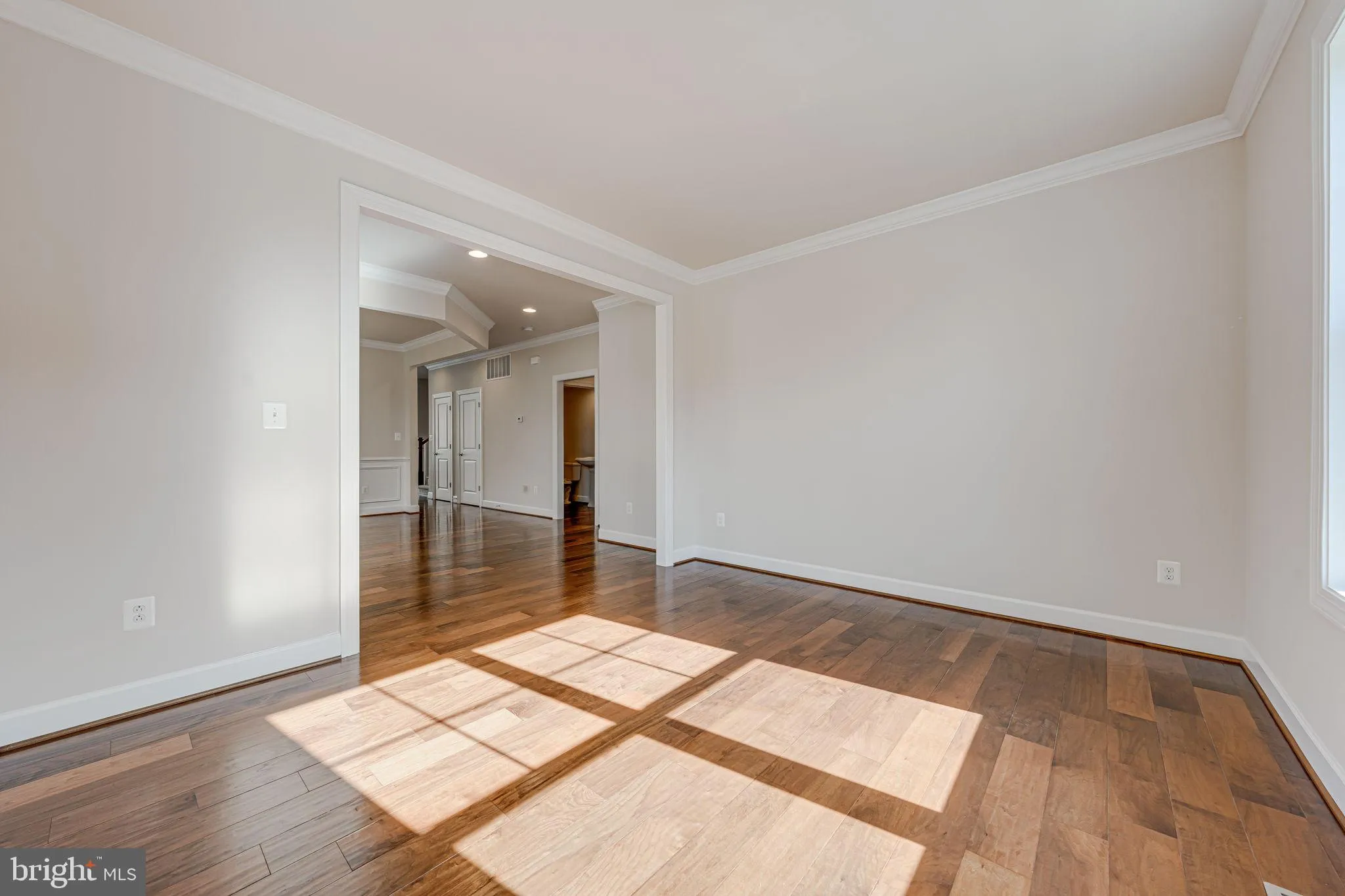 Leesburg, Virginia 20176, United States, 3 Bedrooms Bedrooms, ,4 BathroomsBathrooms,Residential,Pending,82345