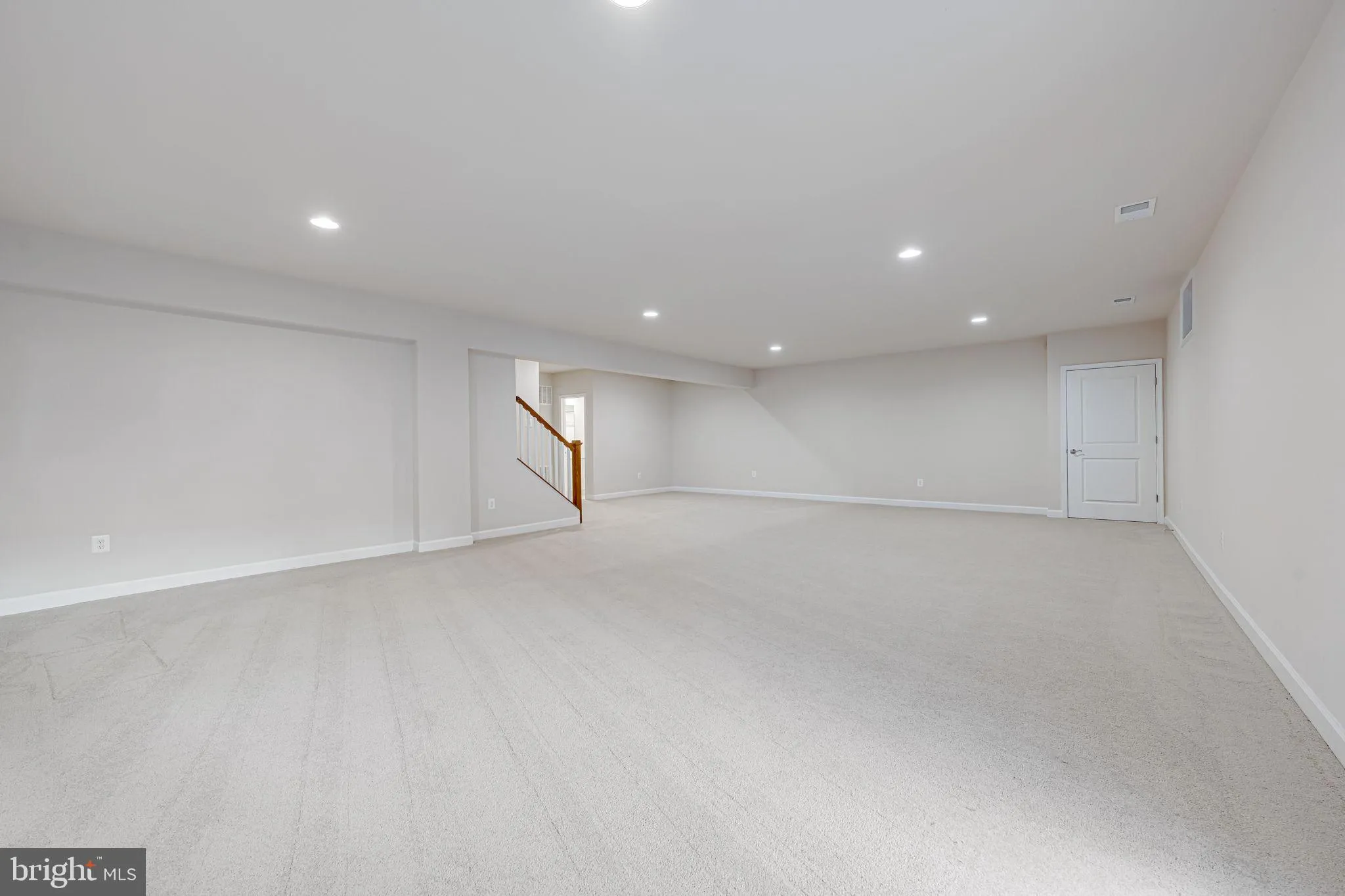 Leesburg, Virginia 20176, United States, 3 Bedrooms Bedrooms, ,4 BathroomsBathrooms,Residential,Pending,82345