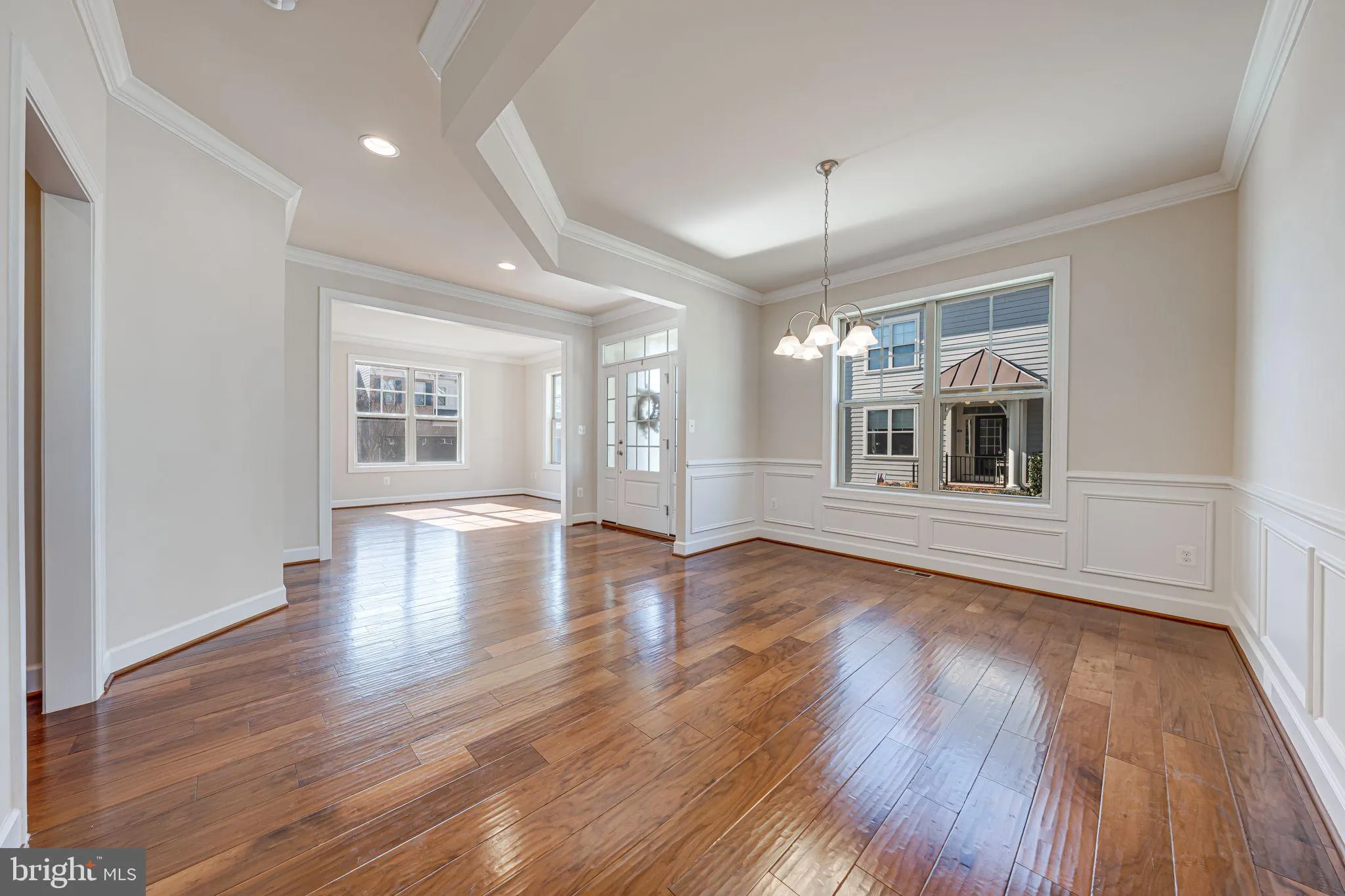 Leesburg, Virginia 20176, United States, 3 Bedrooms Bedrooms, ,4 BathroomsBathrooms,Residential,Pending,82345