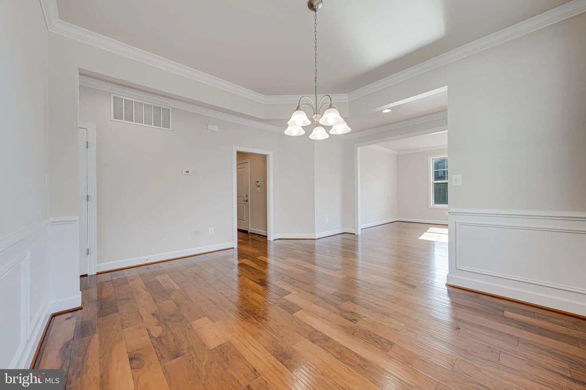 Leesburg, Virginia 20176, United States, 3 Bedrooms Bedrooms, ,4 BathroomsBathrooms,Residential,Pending,82345