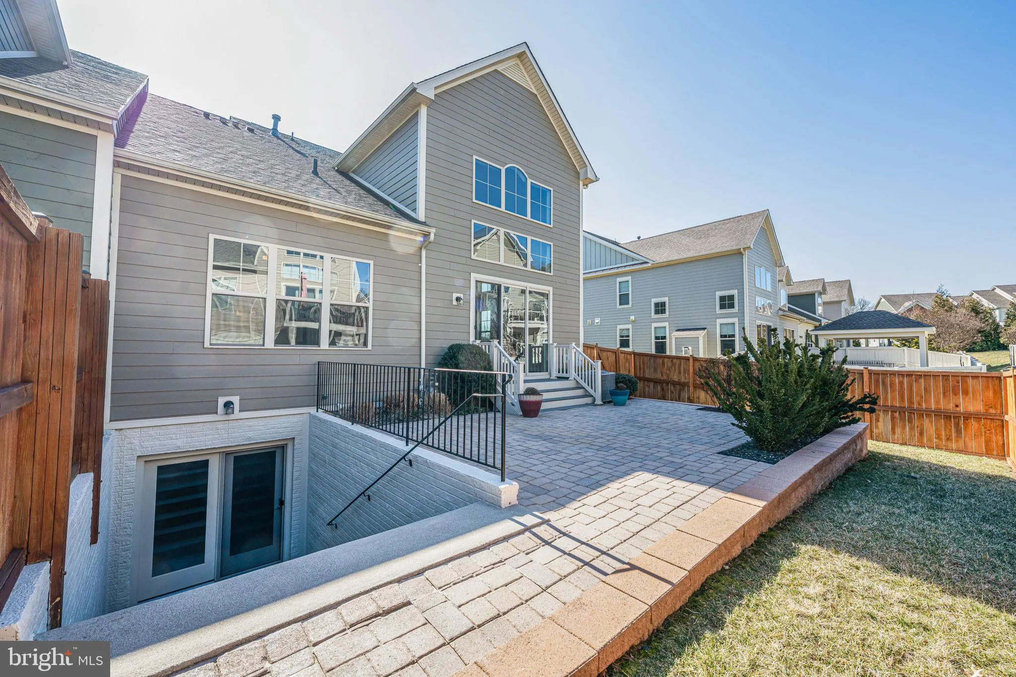 Leesburg, Virginia 20176, United States, 3 Bedrooms Bedrooms, ,4 BathroomsBathrooms,Residential,Pending,82345