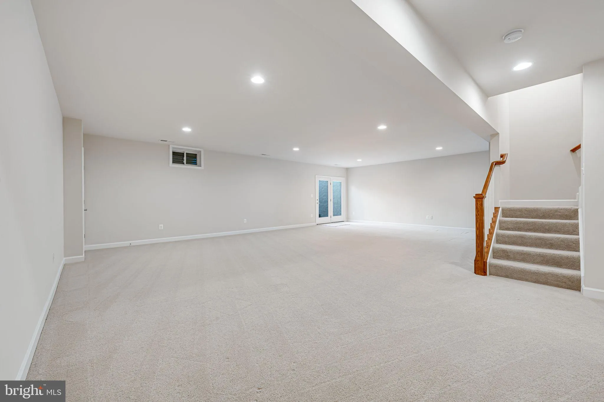 Leesburg, Virginia 20176, United States, 3 Bedrooms Bedrooms, ,4 BathroomsBathrooms,Residential,Pending,82345