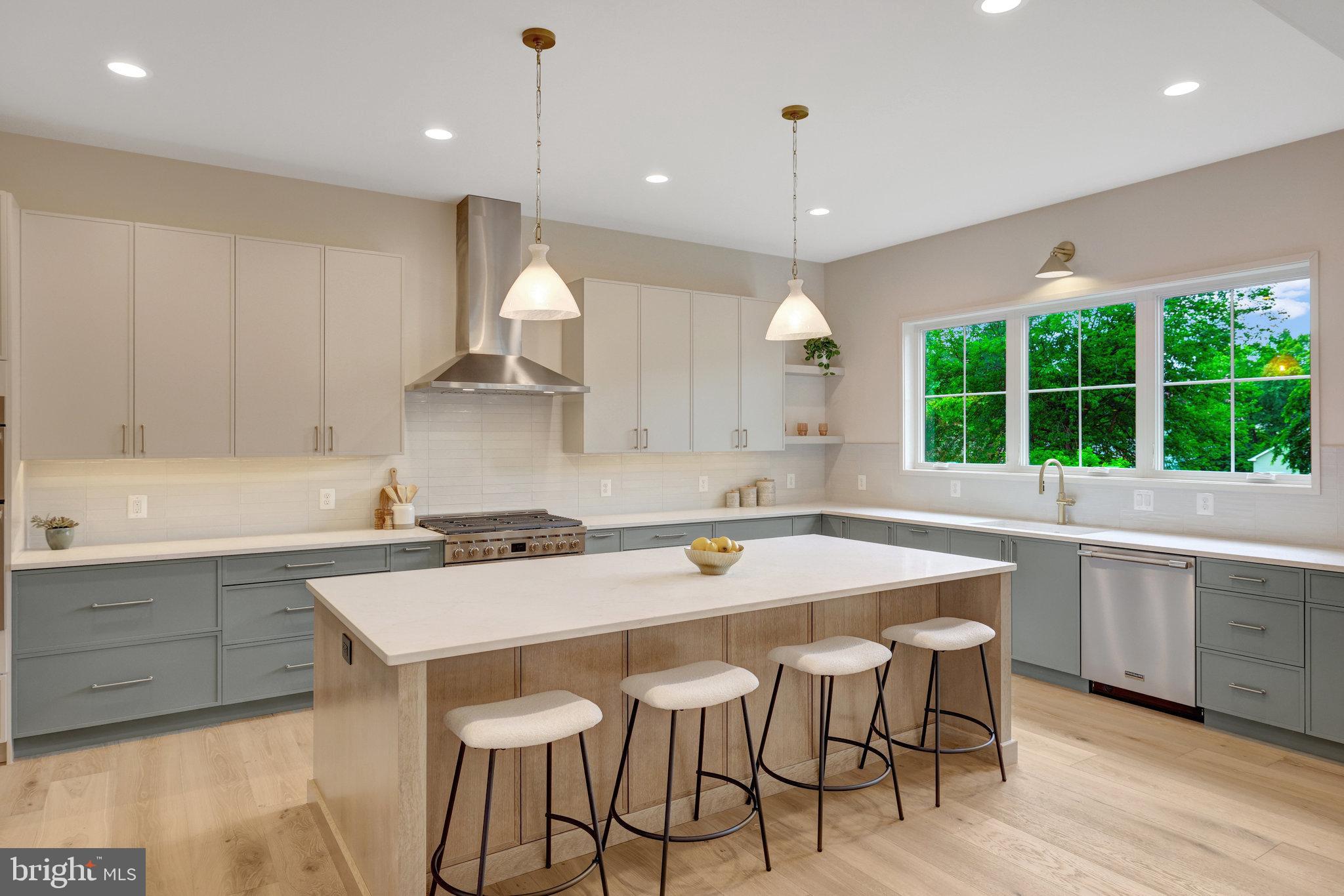 MAPLE GROVE - Residential