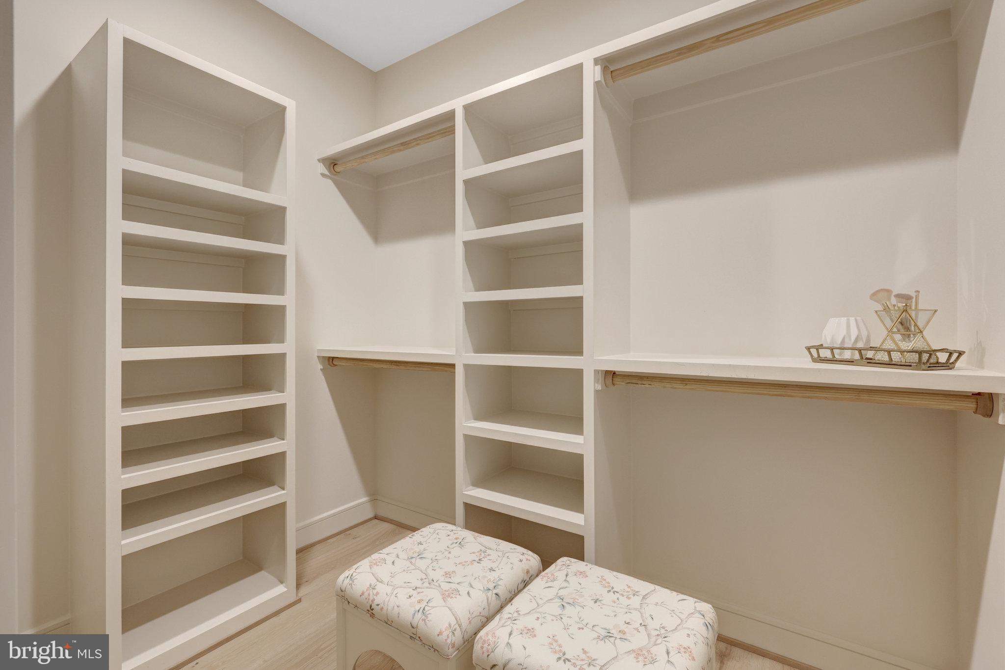 MAPLE GROVE - Residential