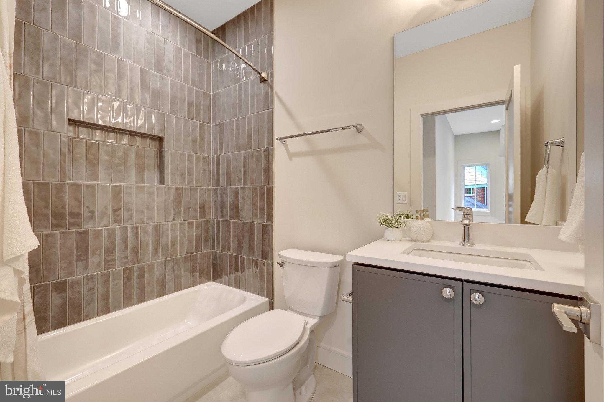 MAPLE GROVE - Residential