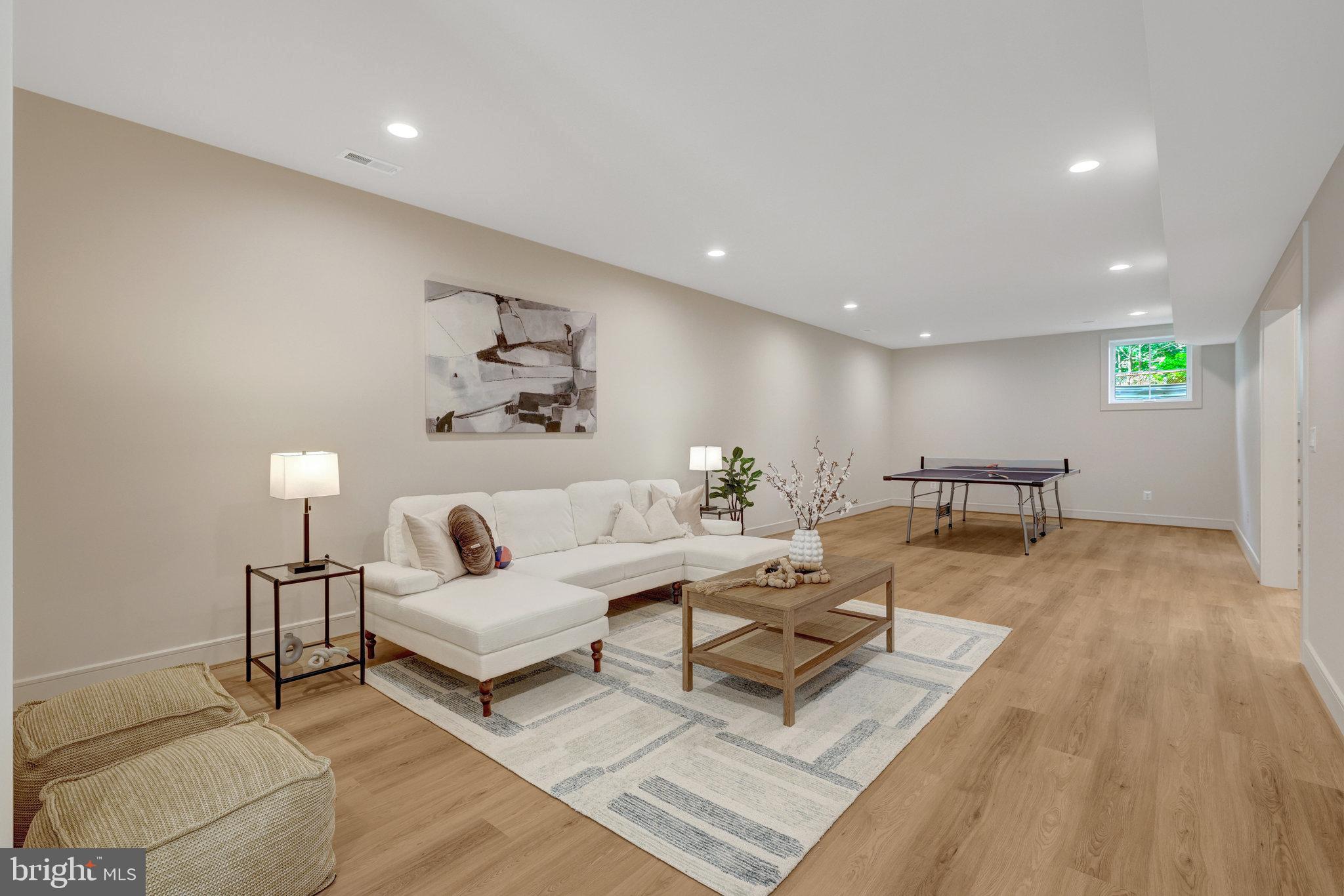 MAPLE GROVE - Residential