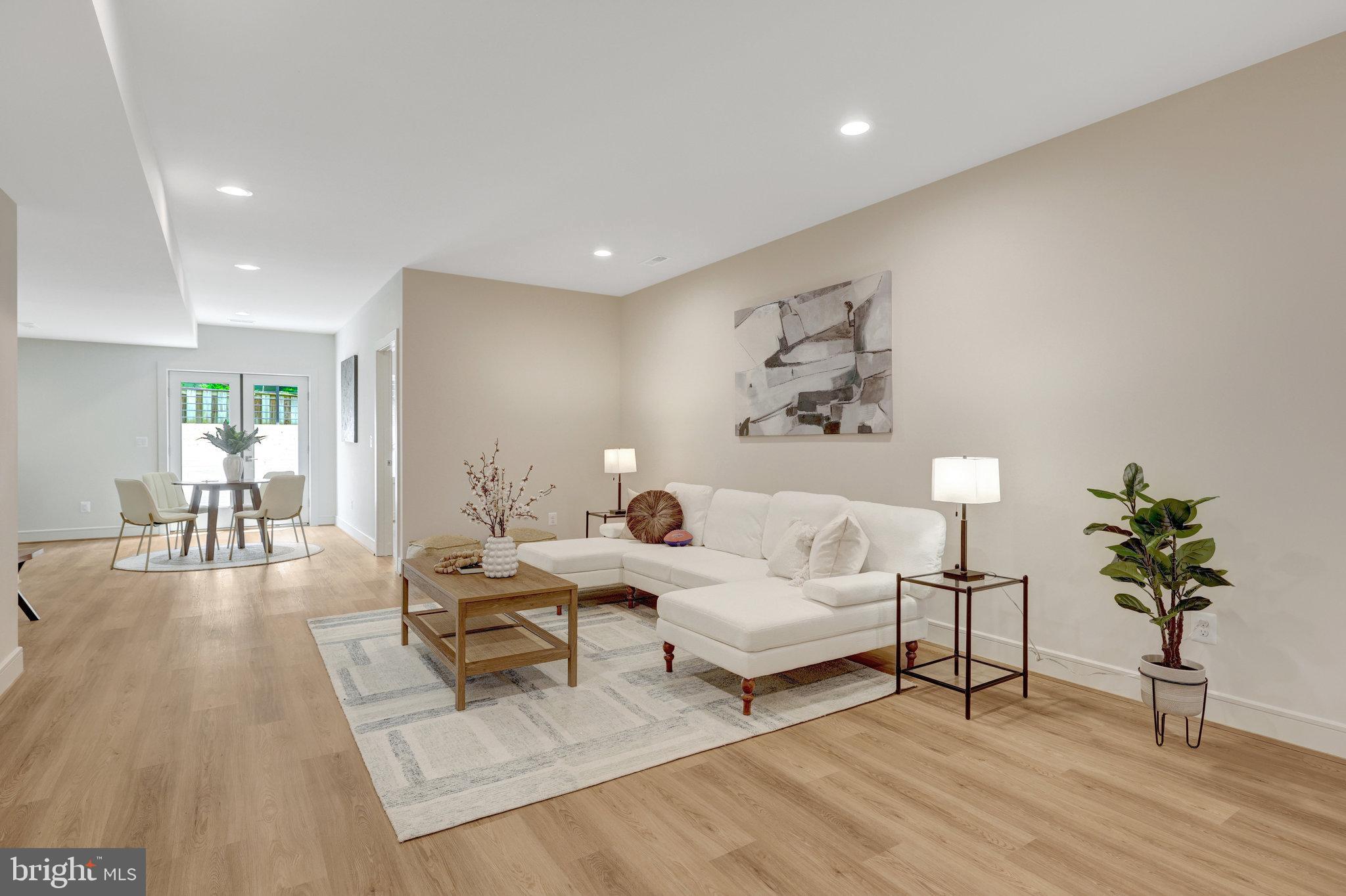 MAPLE GROVE - Residential