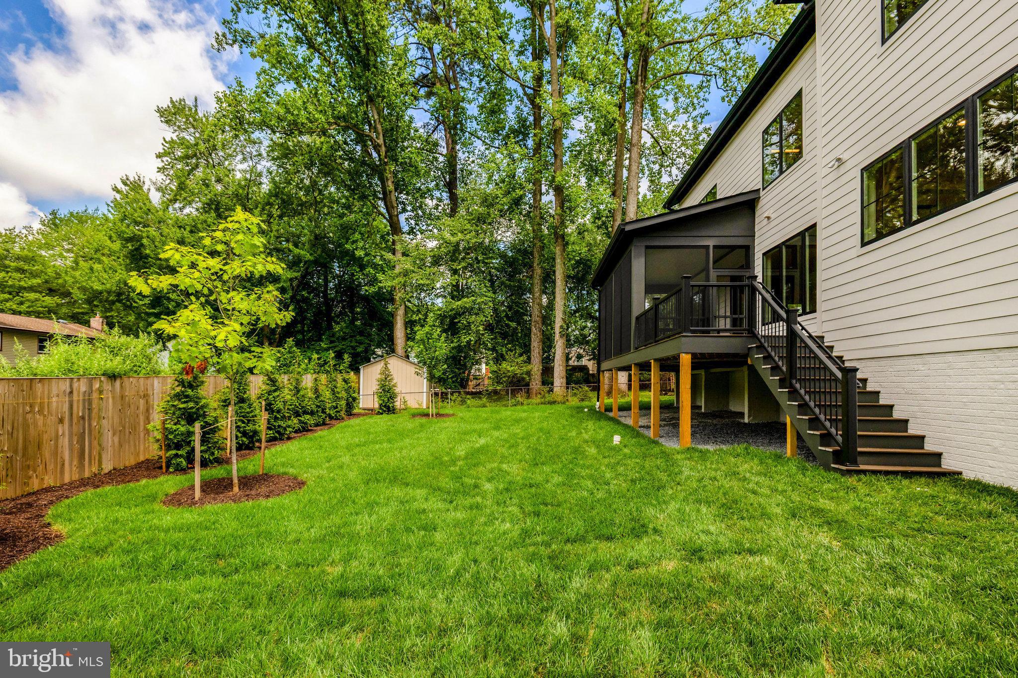 MAPLE GROVE - Residential