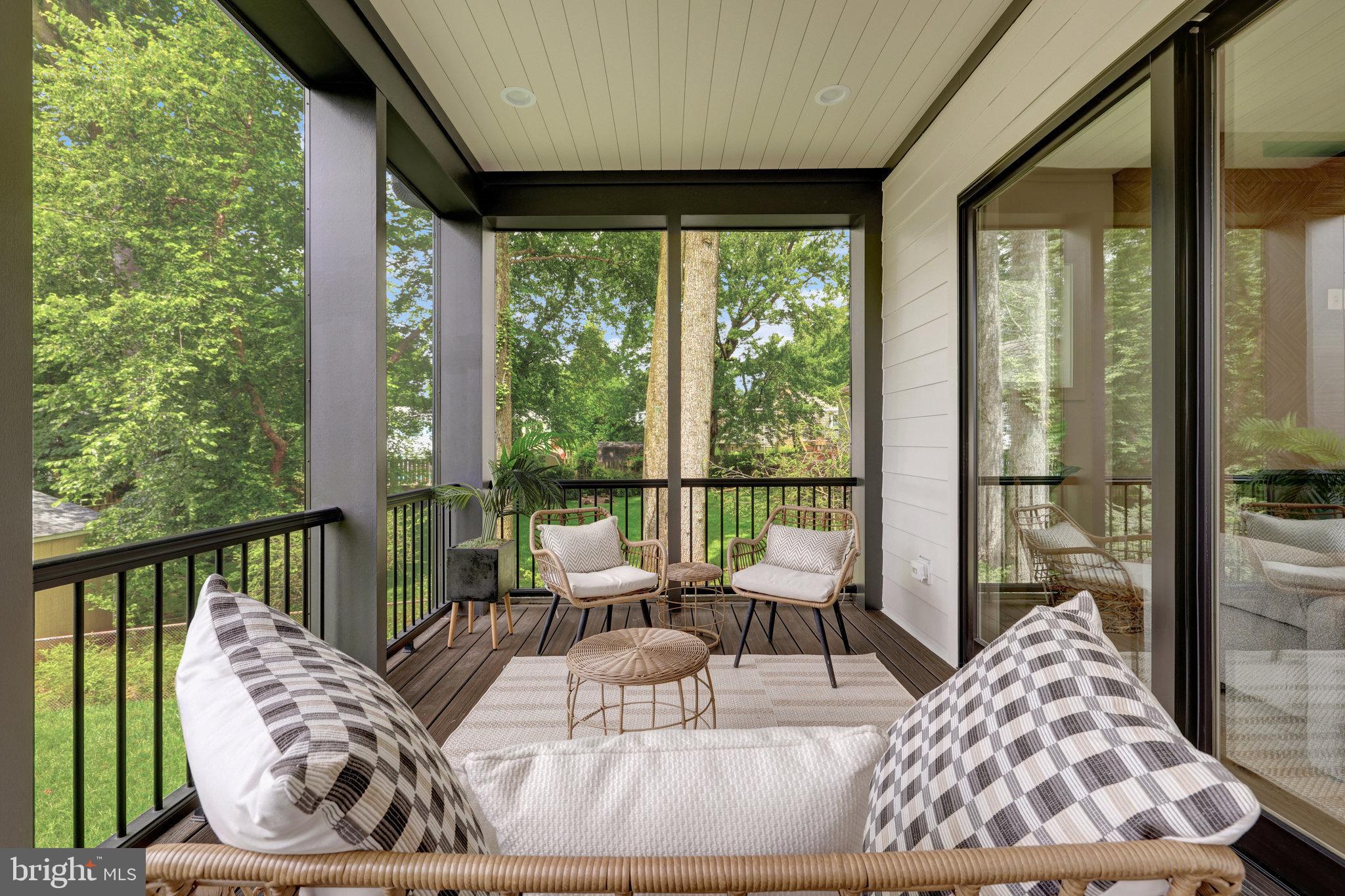 MAPLE GROVE - Residential