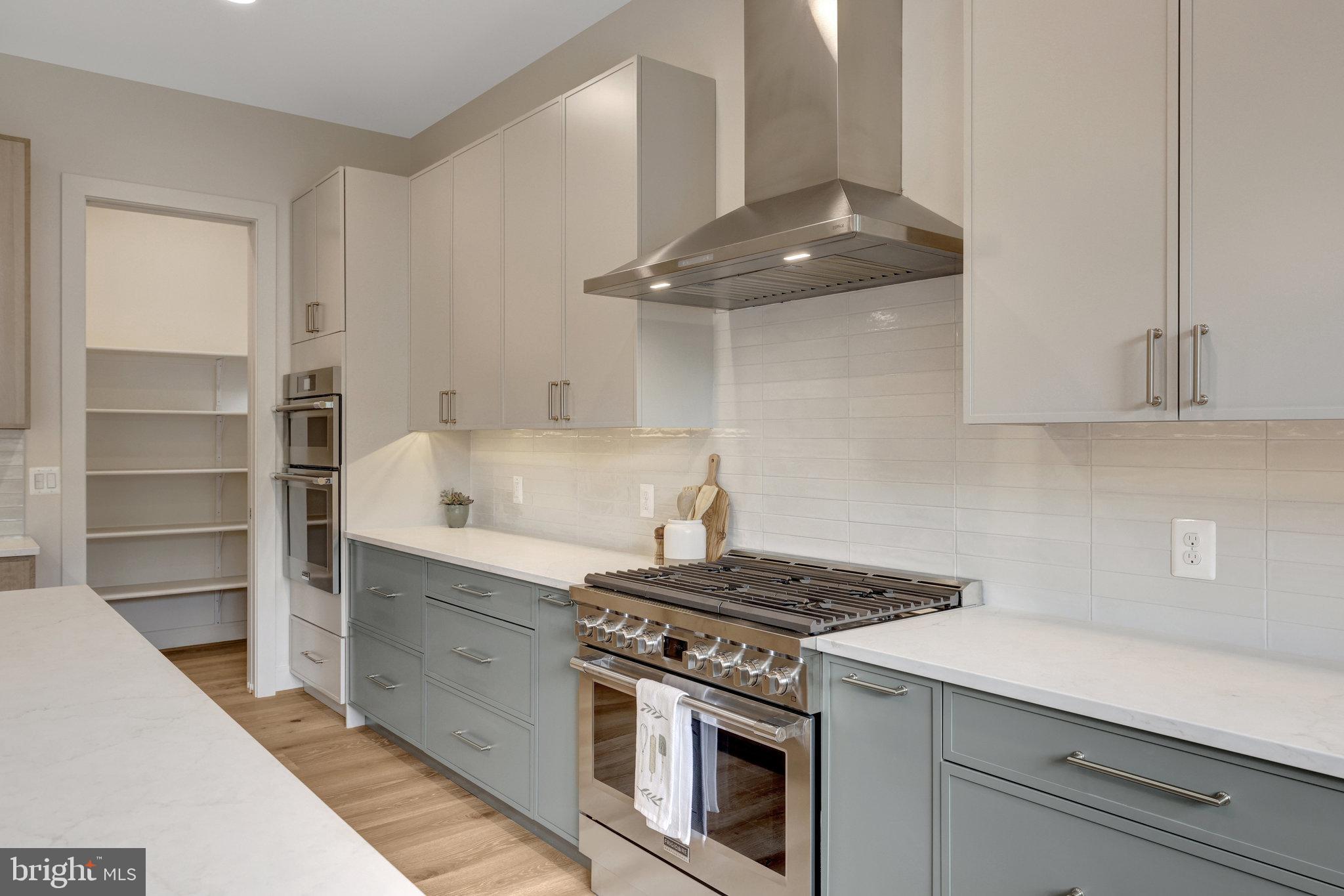 MAPLE GROVE - Residential